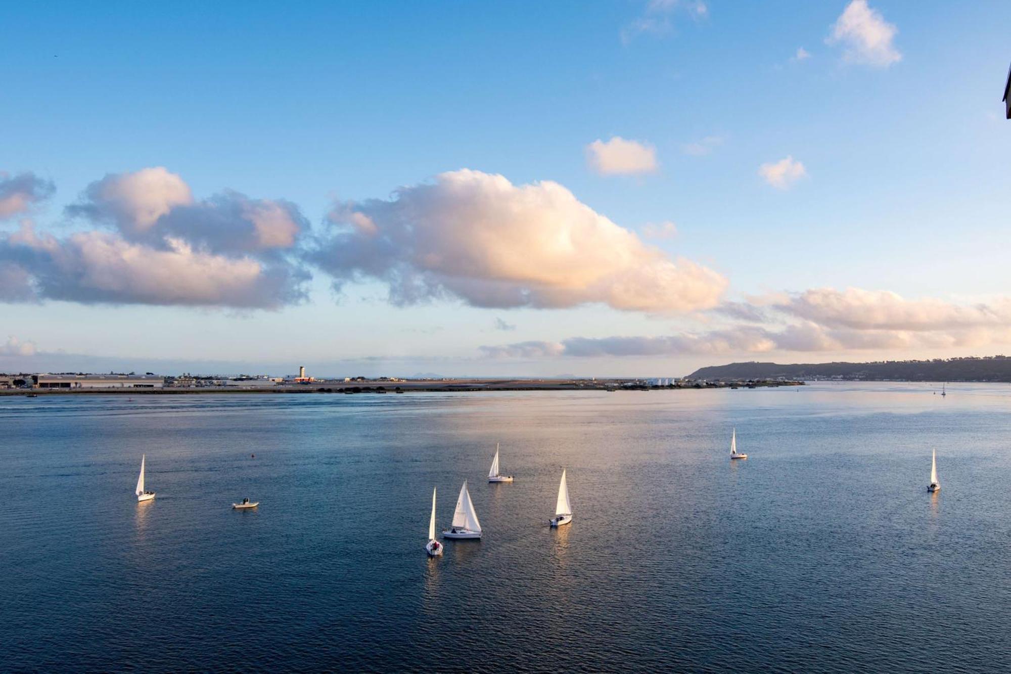 Hilton Airport/harbor Island Hotel San Diego