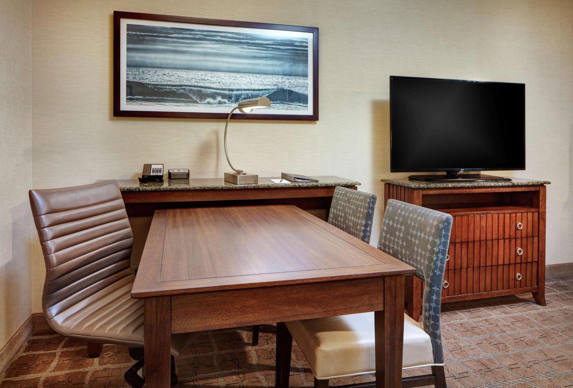 Hotel Embassy By Hilton La Jolla 4*