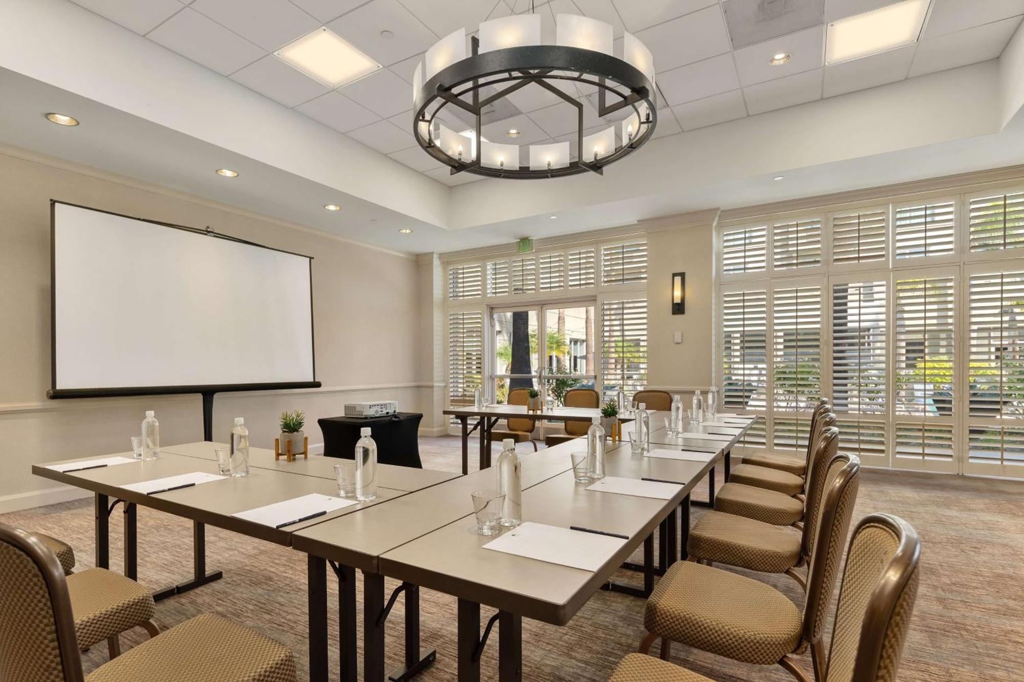 Doubletree By Hilton San Diego-mission Valley Hotel San Diego
