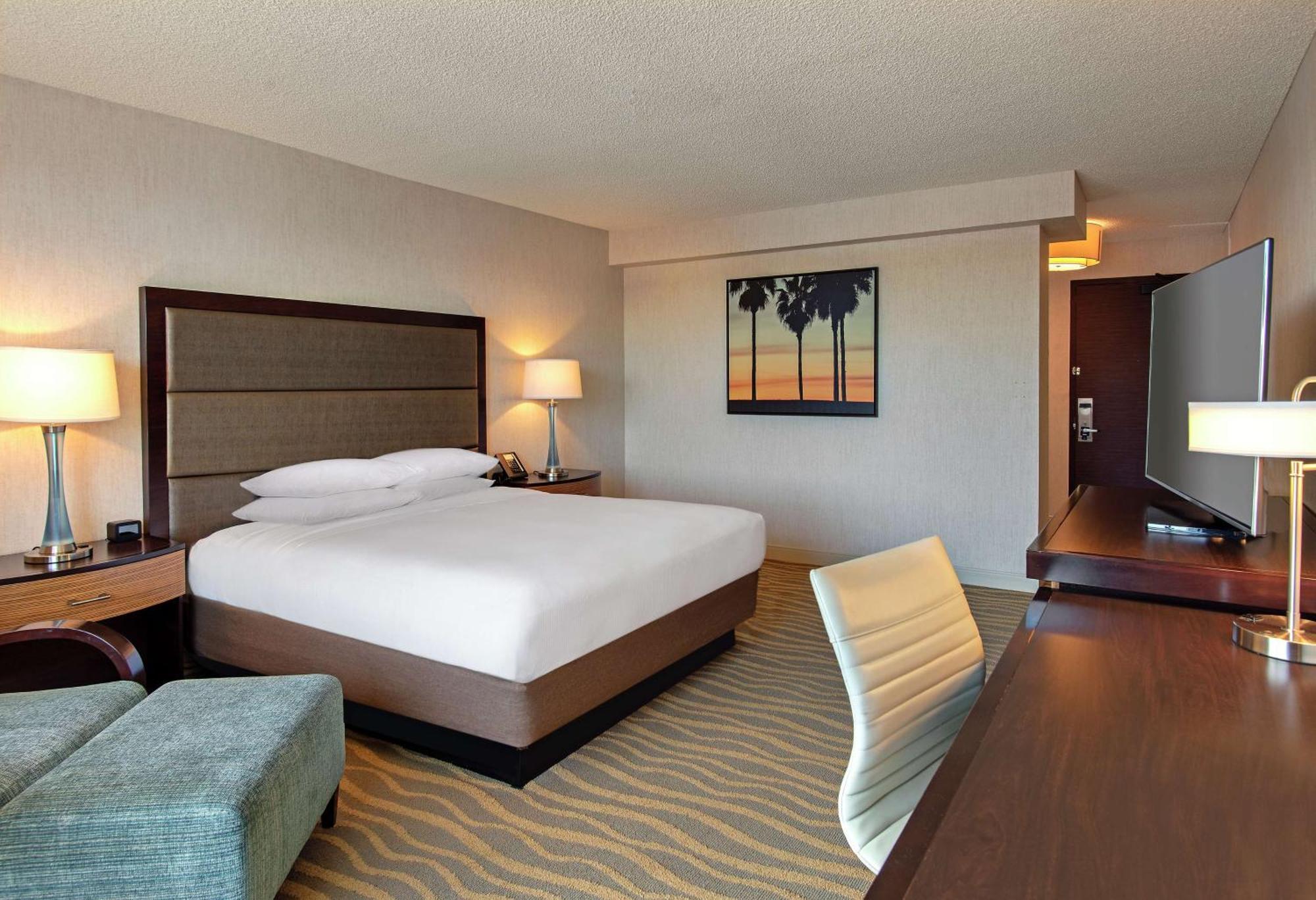 Hotel Doubletree By Hilton San Diego-mission Valley