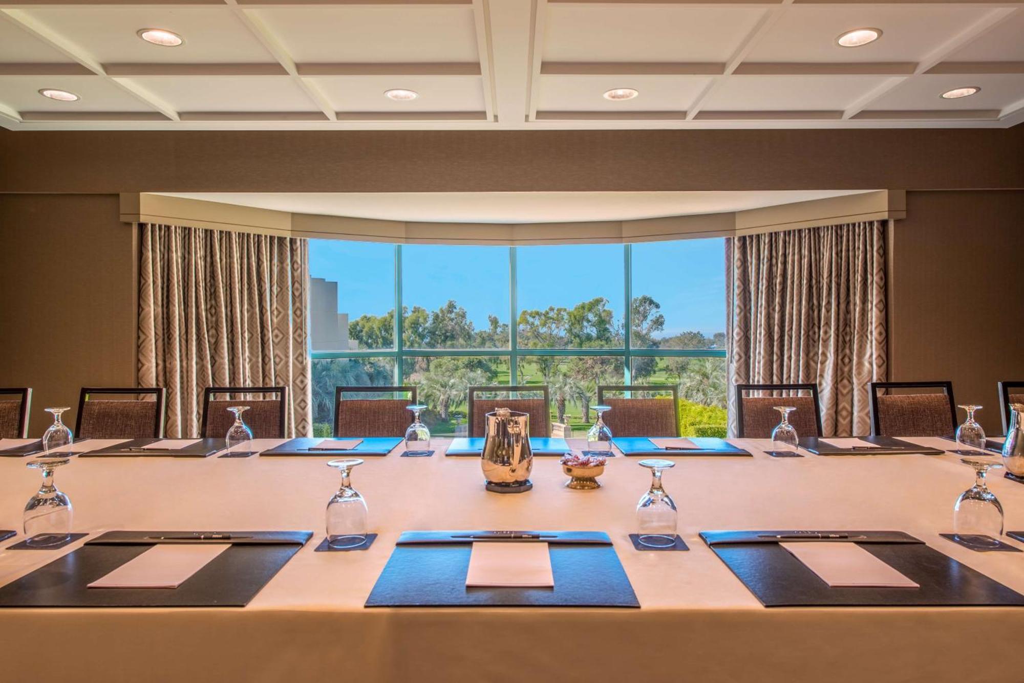 Hilton La Jolla Torrey Pines Resort 4*