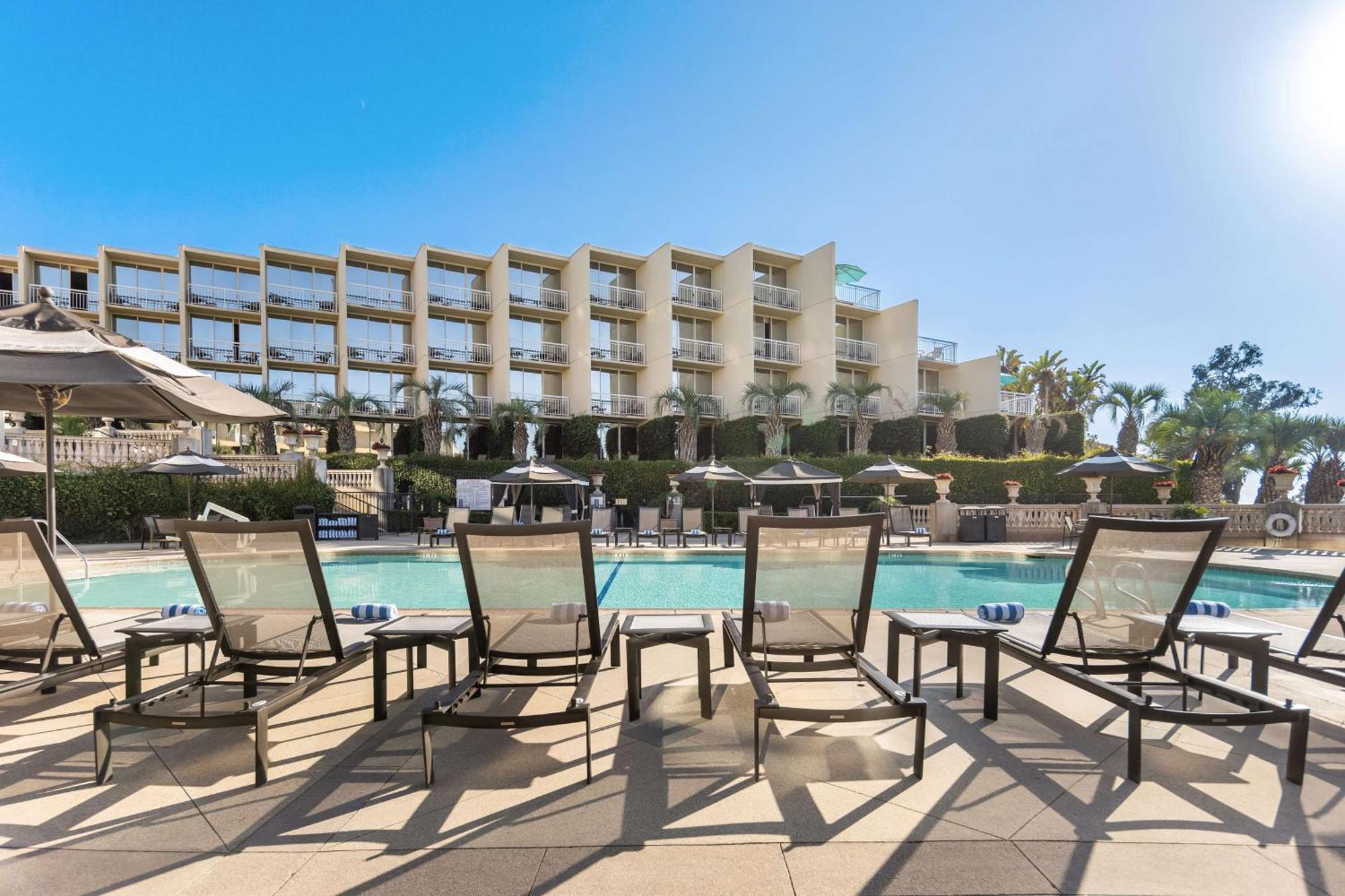 Hilton La Jolla Torrey Pines Resort 4*