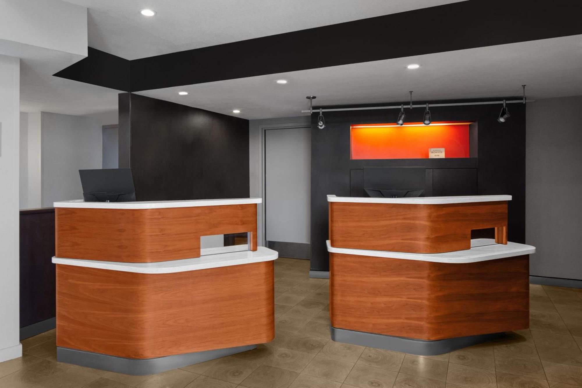 Courtyard By Marriott Rancho Bernardo