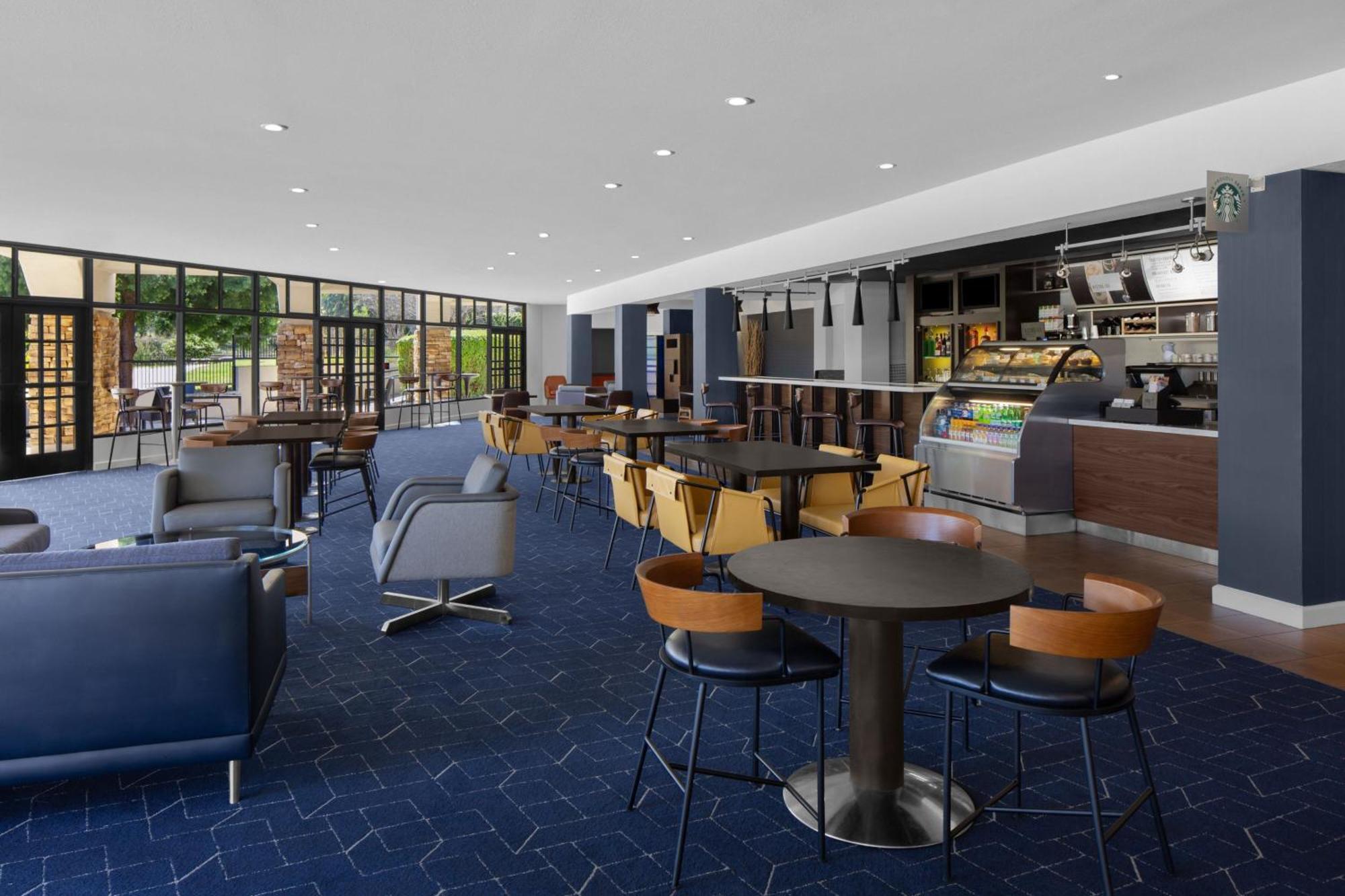Courtyard By Marriott Rancho Bernardo Hotel 3*