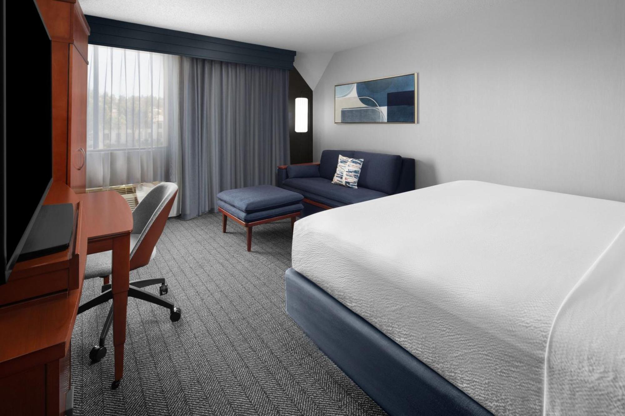 Courtyard By Marriott Rancho Bernardo 3*