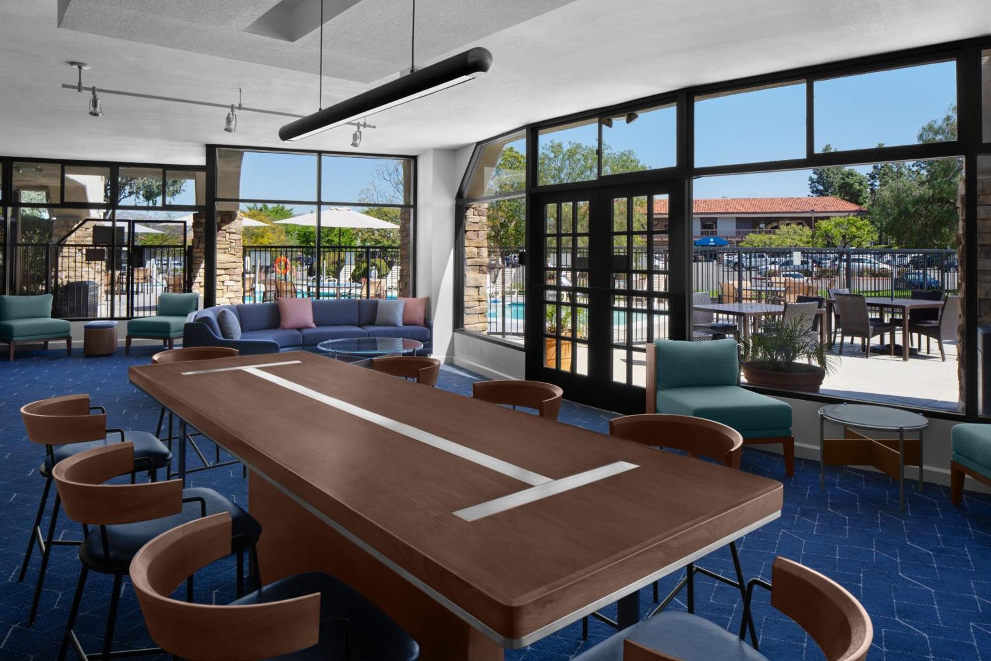 Courtyard By Marriott Rancho Bernardo 3*