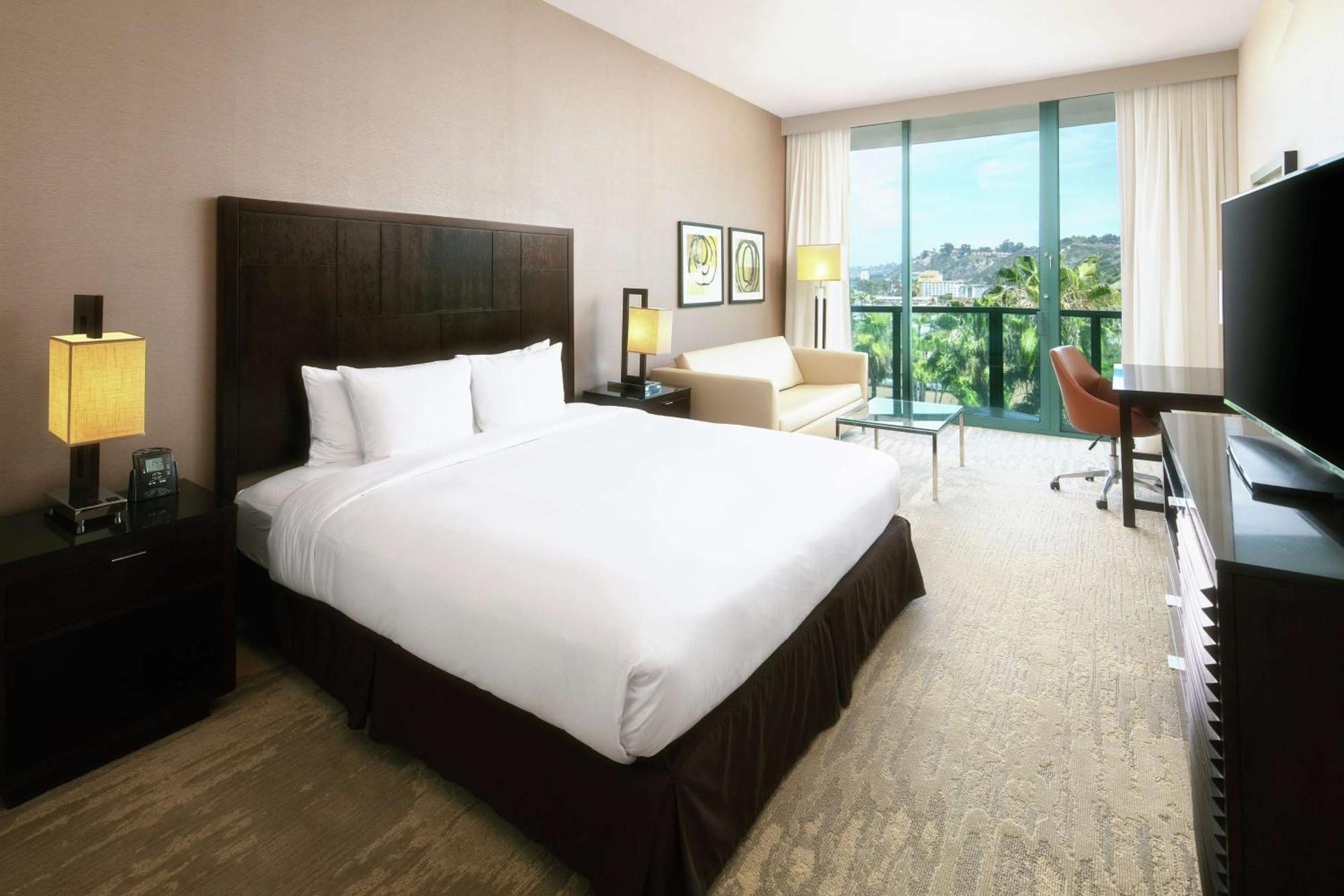 Hotel Doubletree By Hilton Circle