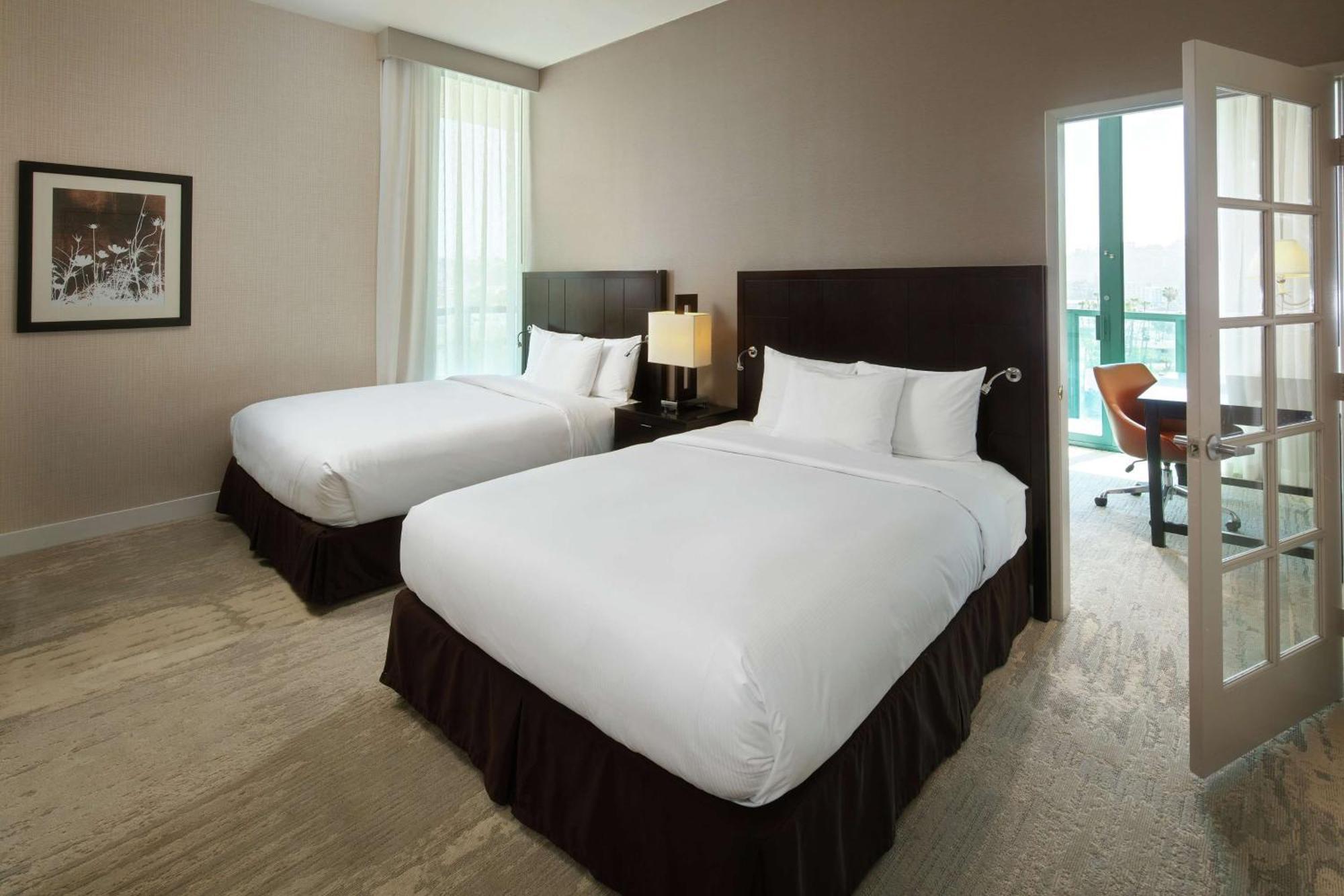 Doubletree By Hilton Circle Hotel San Diego