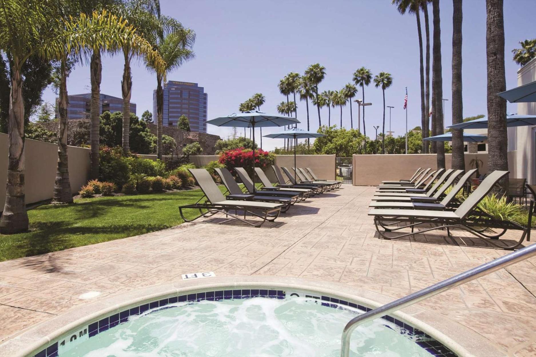 Hotel Embassy By Hilton La Jolla San Diego