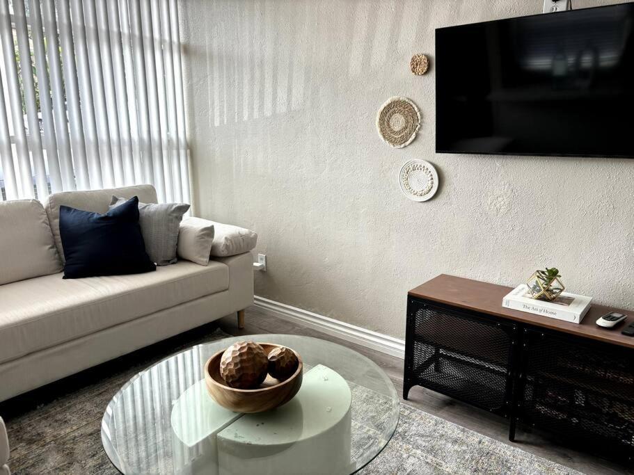 Apartment Cool Coastal Ob Life