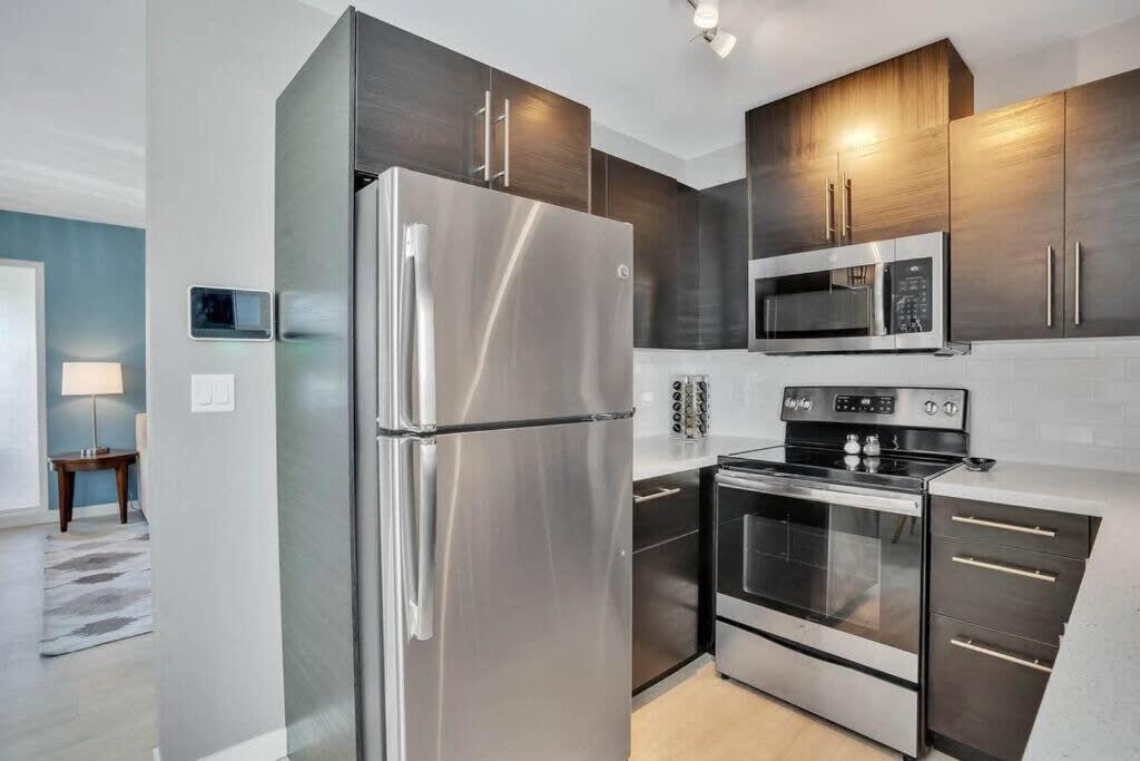 Apartment Northpark-businesstraveler-pets-2bed-w D-kitchen San Diego