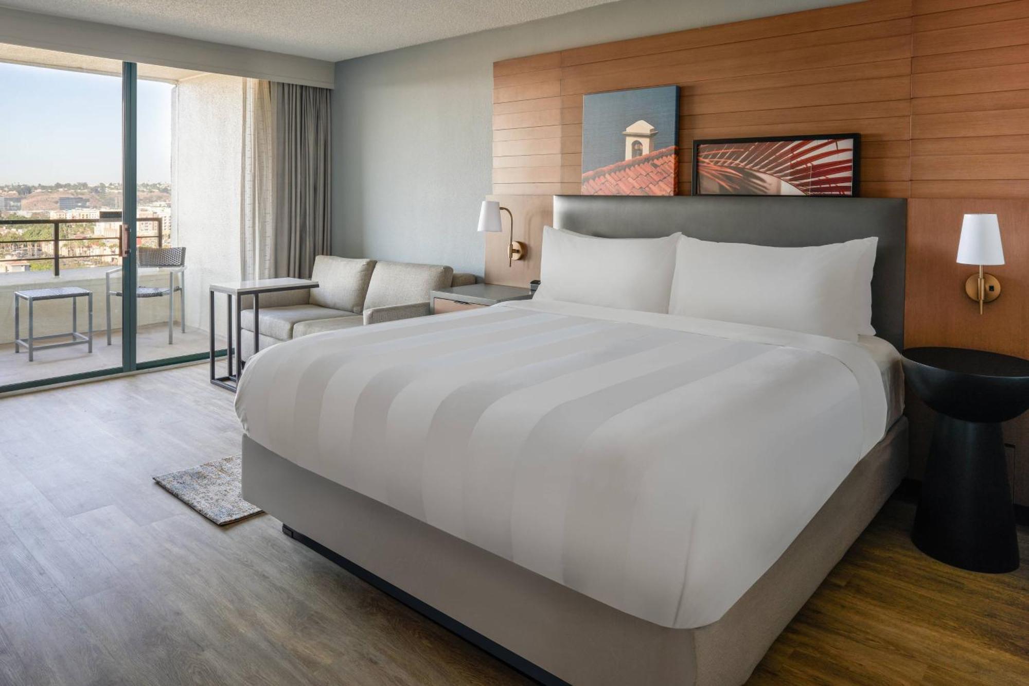 Marriott Mission Valley Hotel 3*