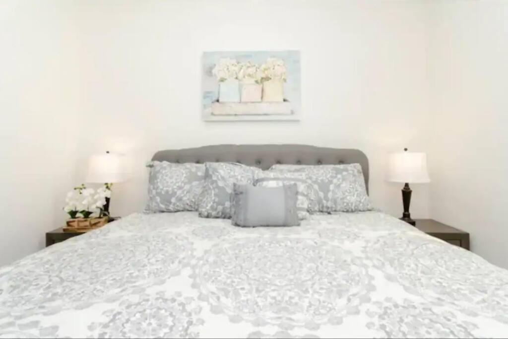 Sleeps 10 In Gaslamp Quarter Elegant 3 Bedroom Near Convention