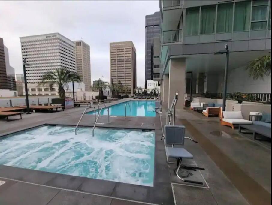 Sleeps 10 In Gaslamp Quarter Elegant 3 Bedroom Near Convention *
