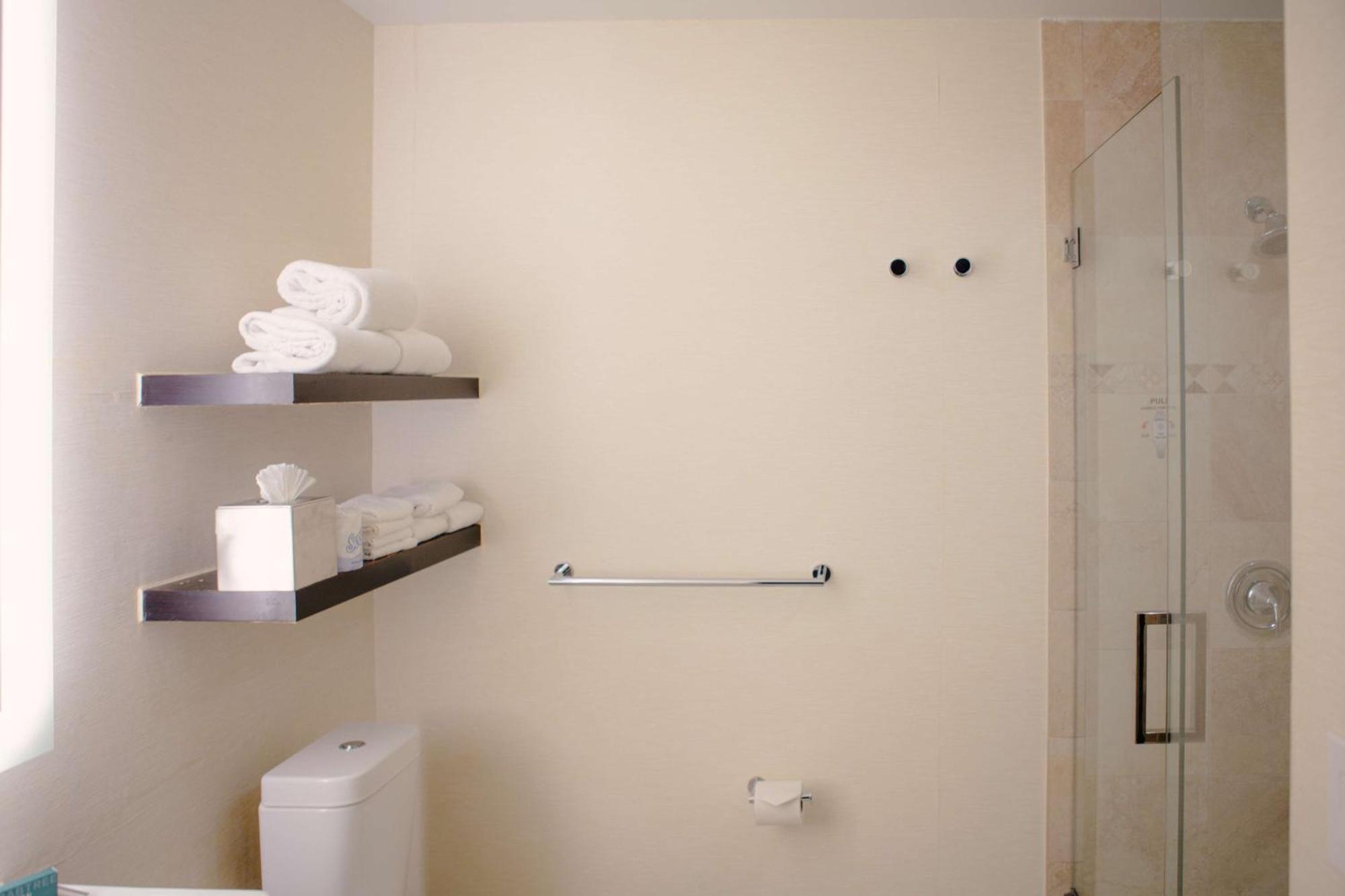 Doubletree By Hilton San Diego-mission Valley