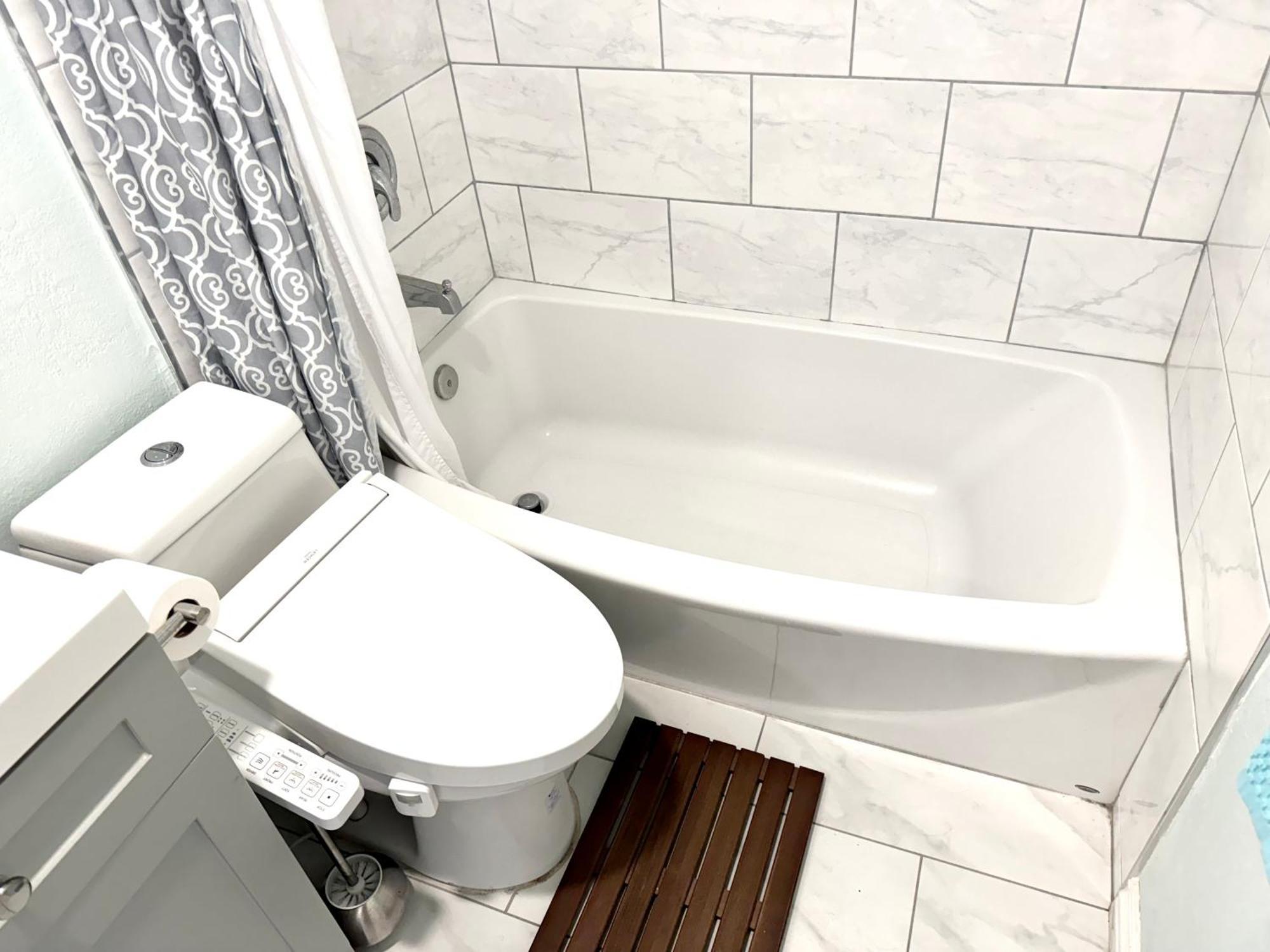 Artsy Smart Near Downtown & Balboa Park Apartment
