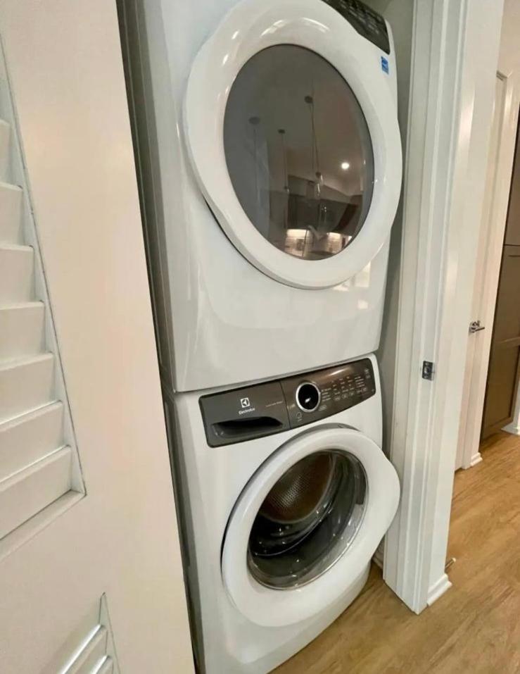 Stylish Downtown Views & Amenities * San Diego