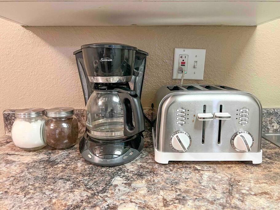 Apartment Modern In Prime La Jolla Location *