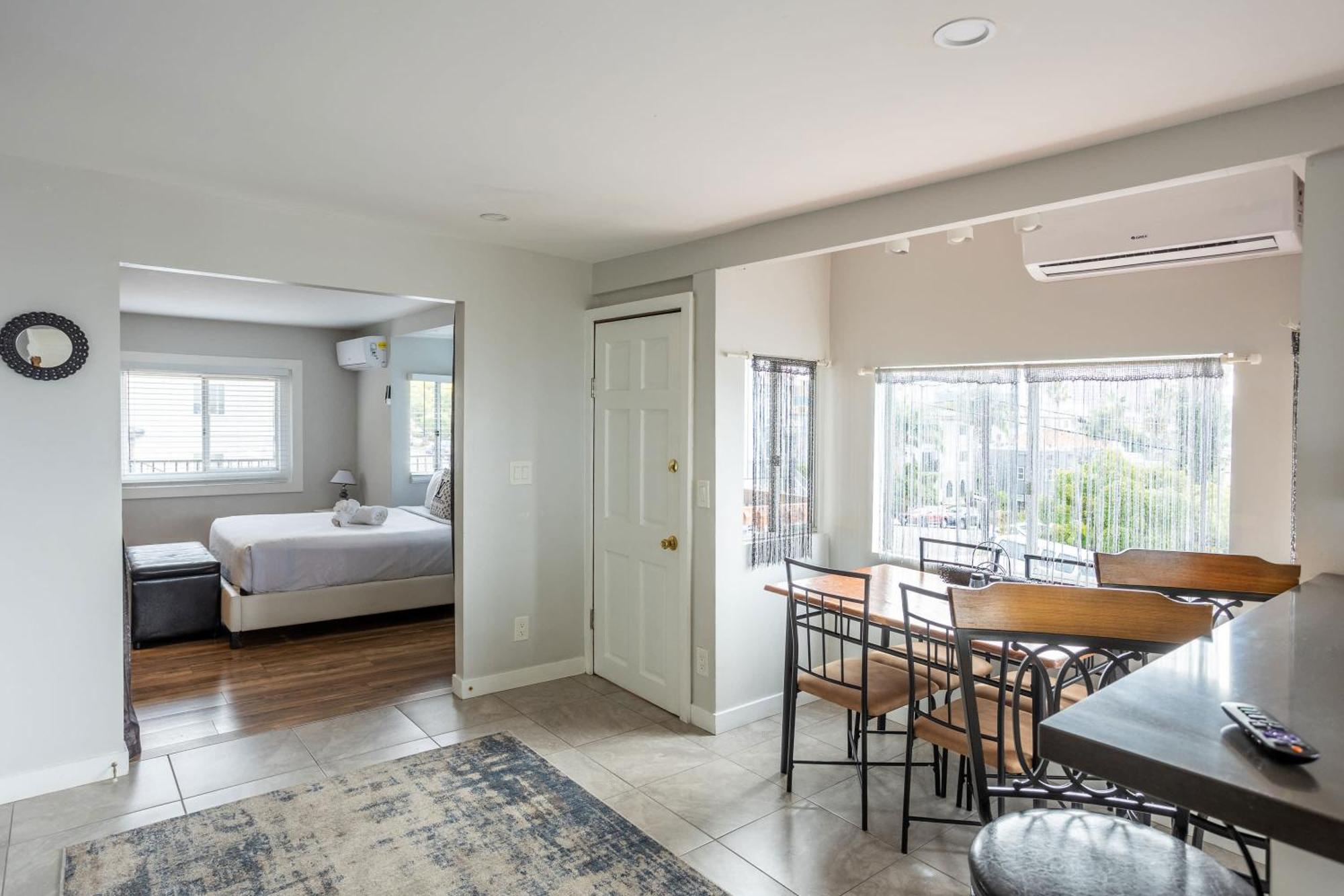 Big With Ocean View Max 6 Sleepers * San Diego