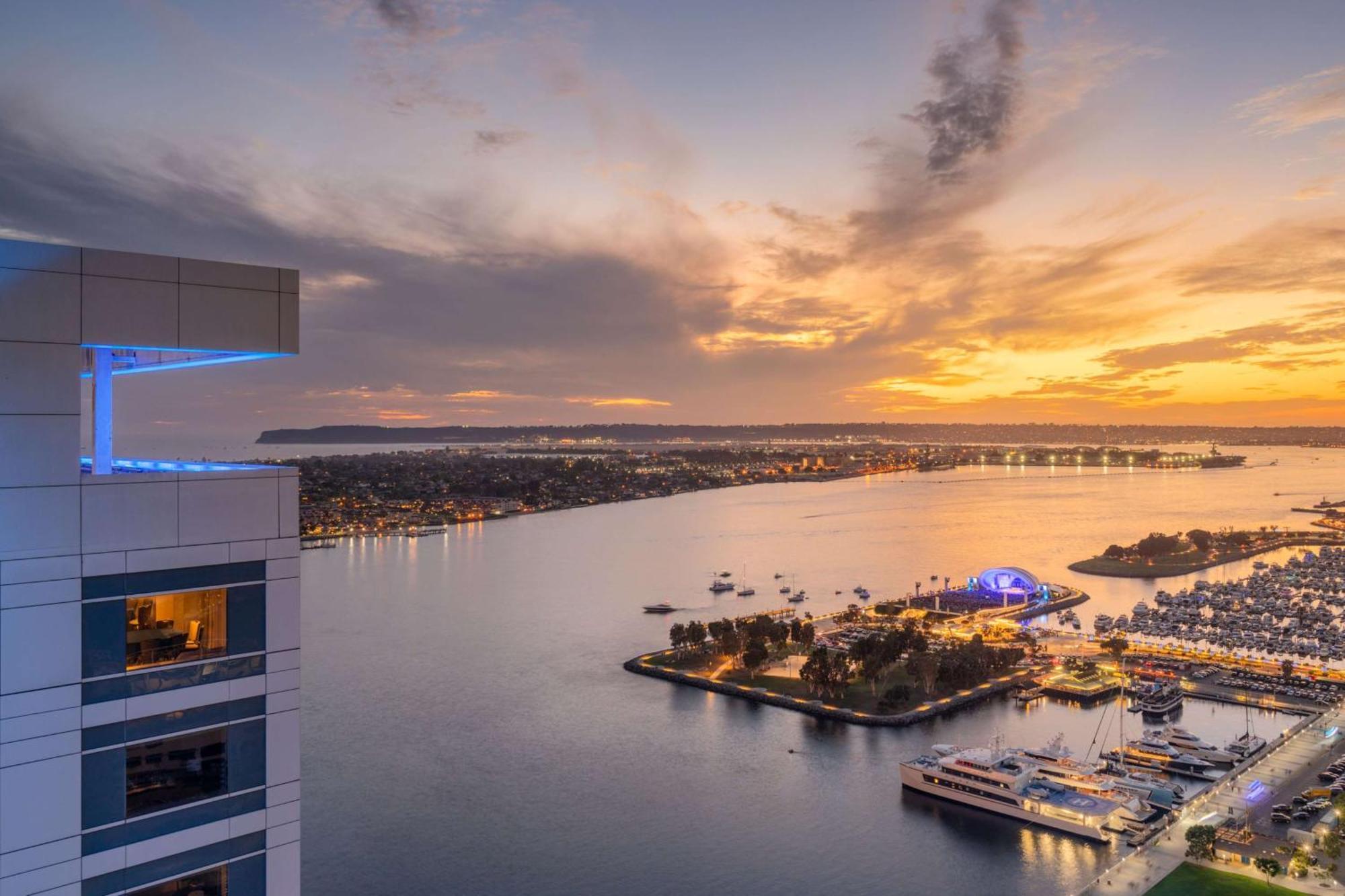 Hilton Bayfront 4*