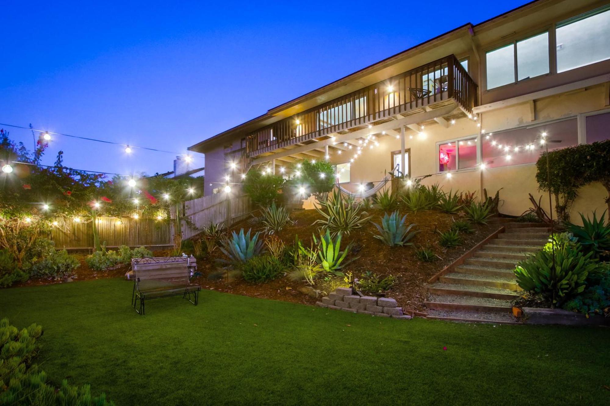 Canyon Estate Overlooking The Pacific *