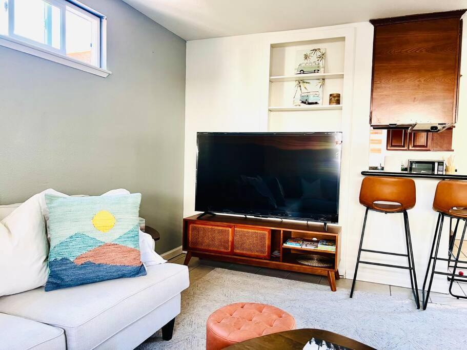 Apartment Pacific Pad *