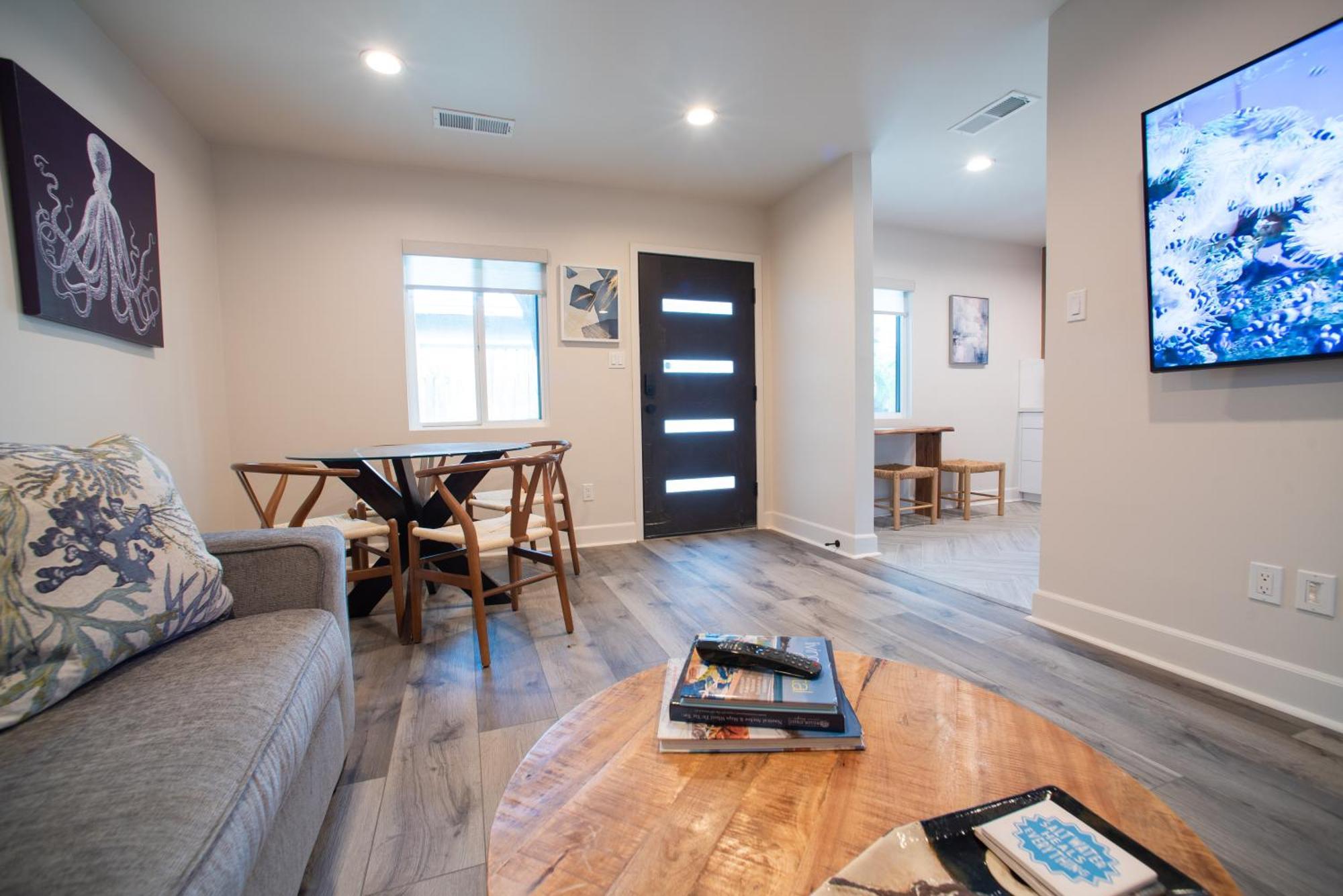 Modern Ocean Apartment San Diego
