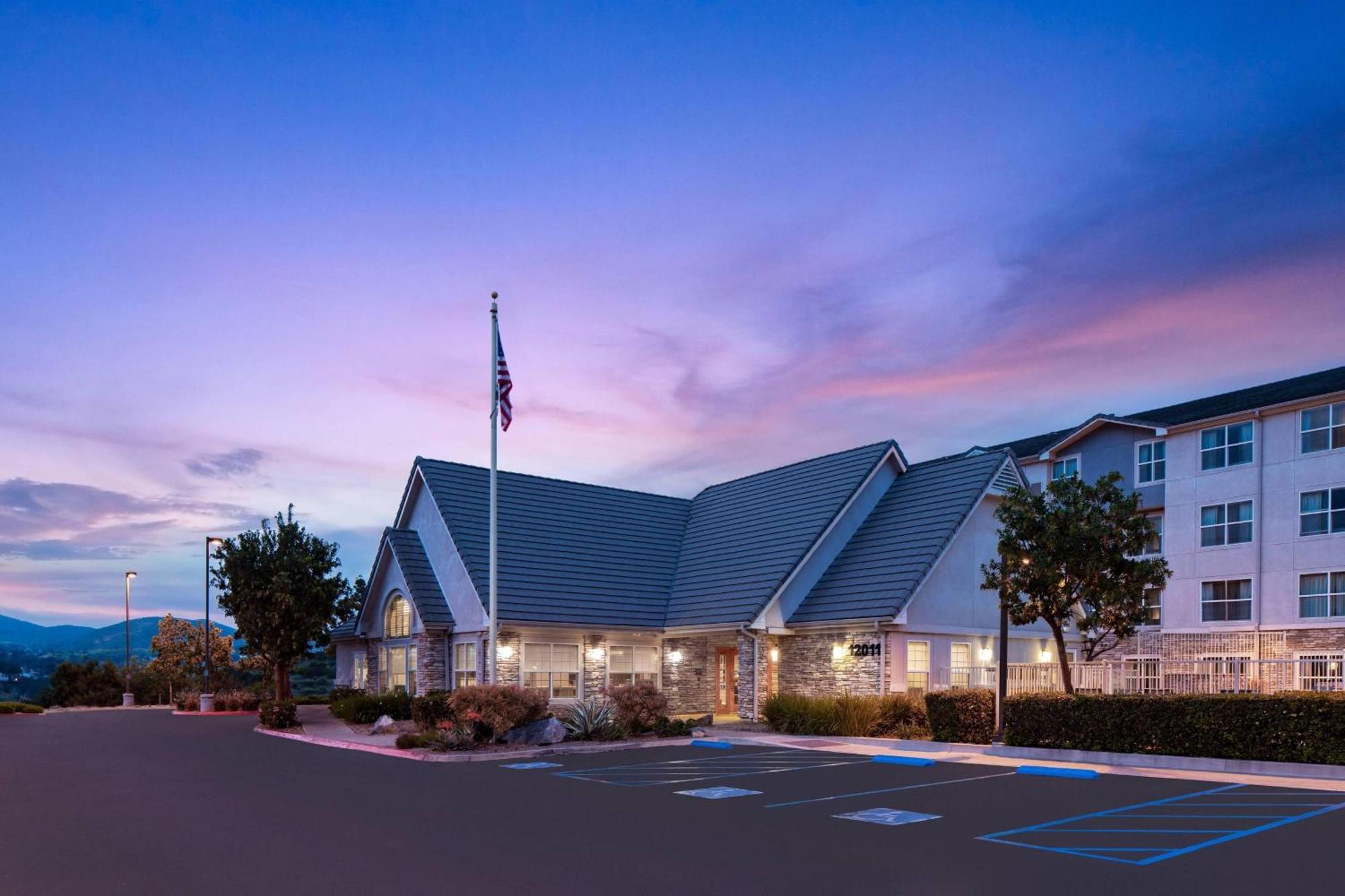 Hotel Rancho Bernardo Scripps Poway 3*