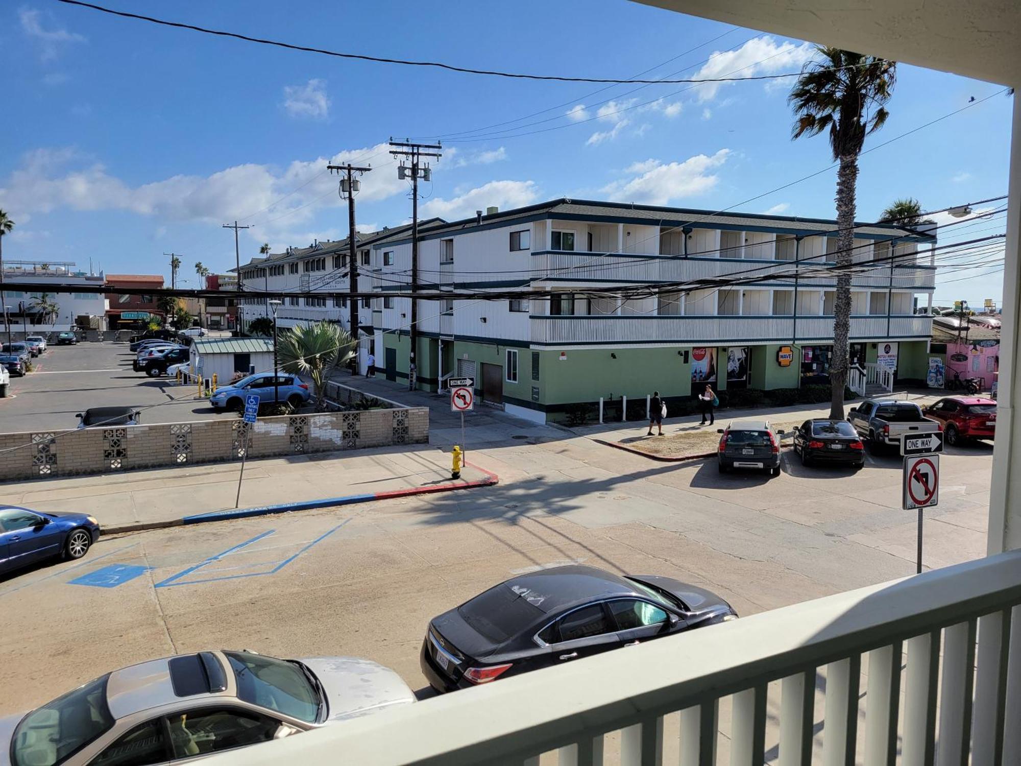 The 3* San Diego