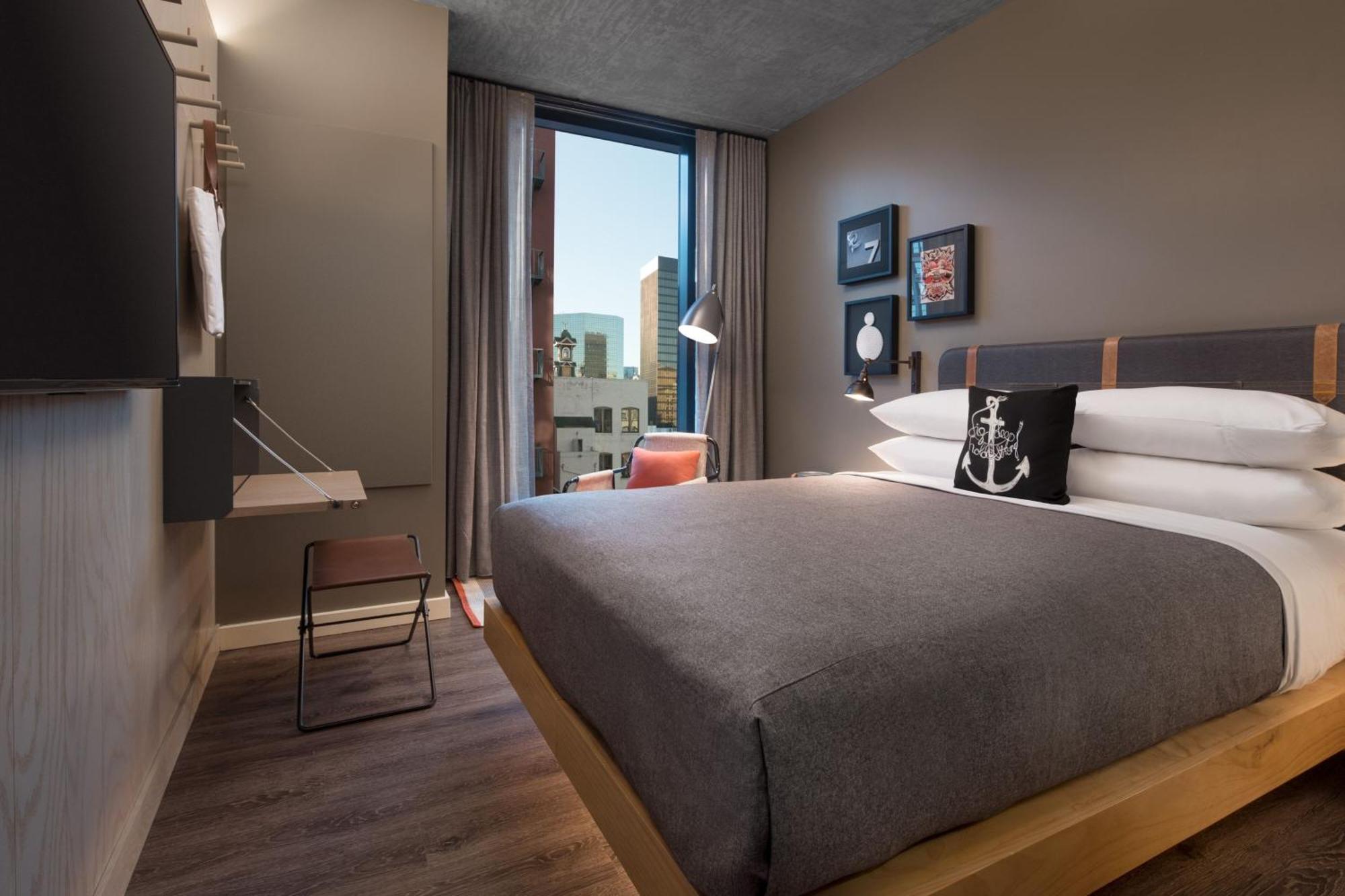 Moxy Gaslamp Quarter Hotel