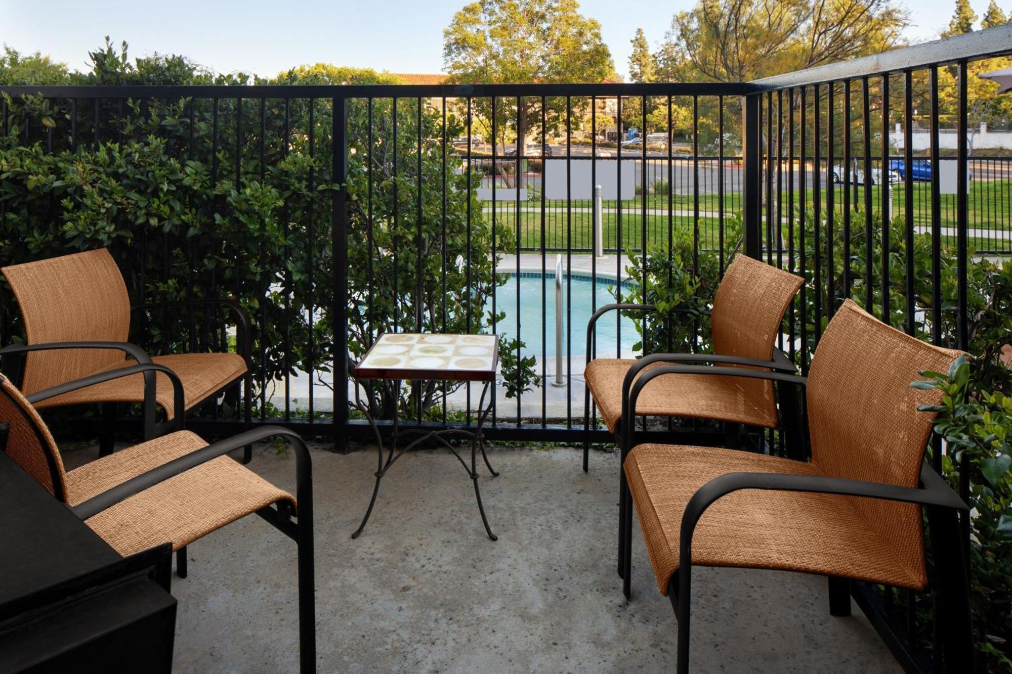 Courtyard By Marriott Rancho Bernardo Hotel