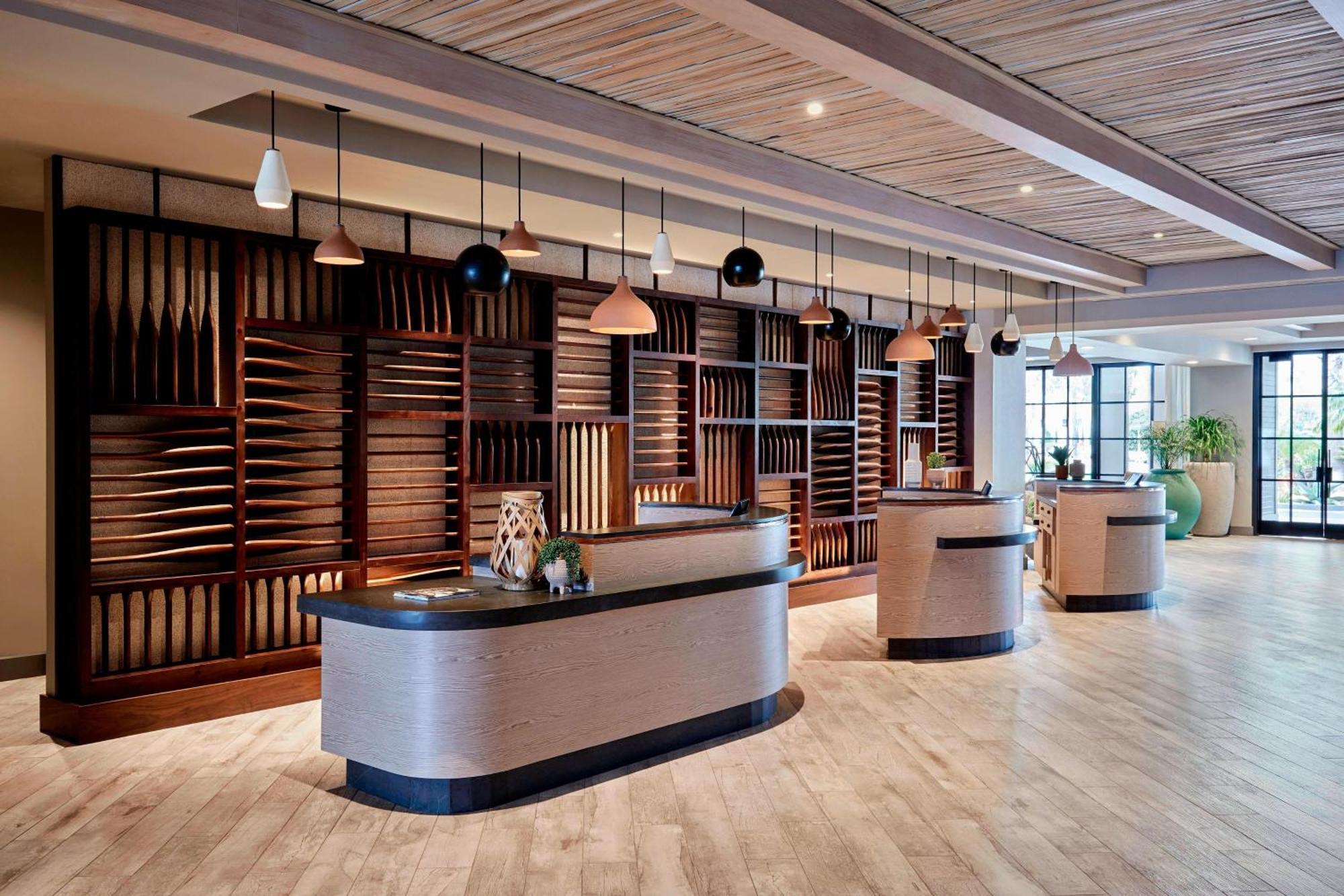 Coronado Island Marriott & 4*