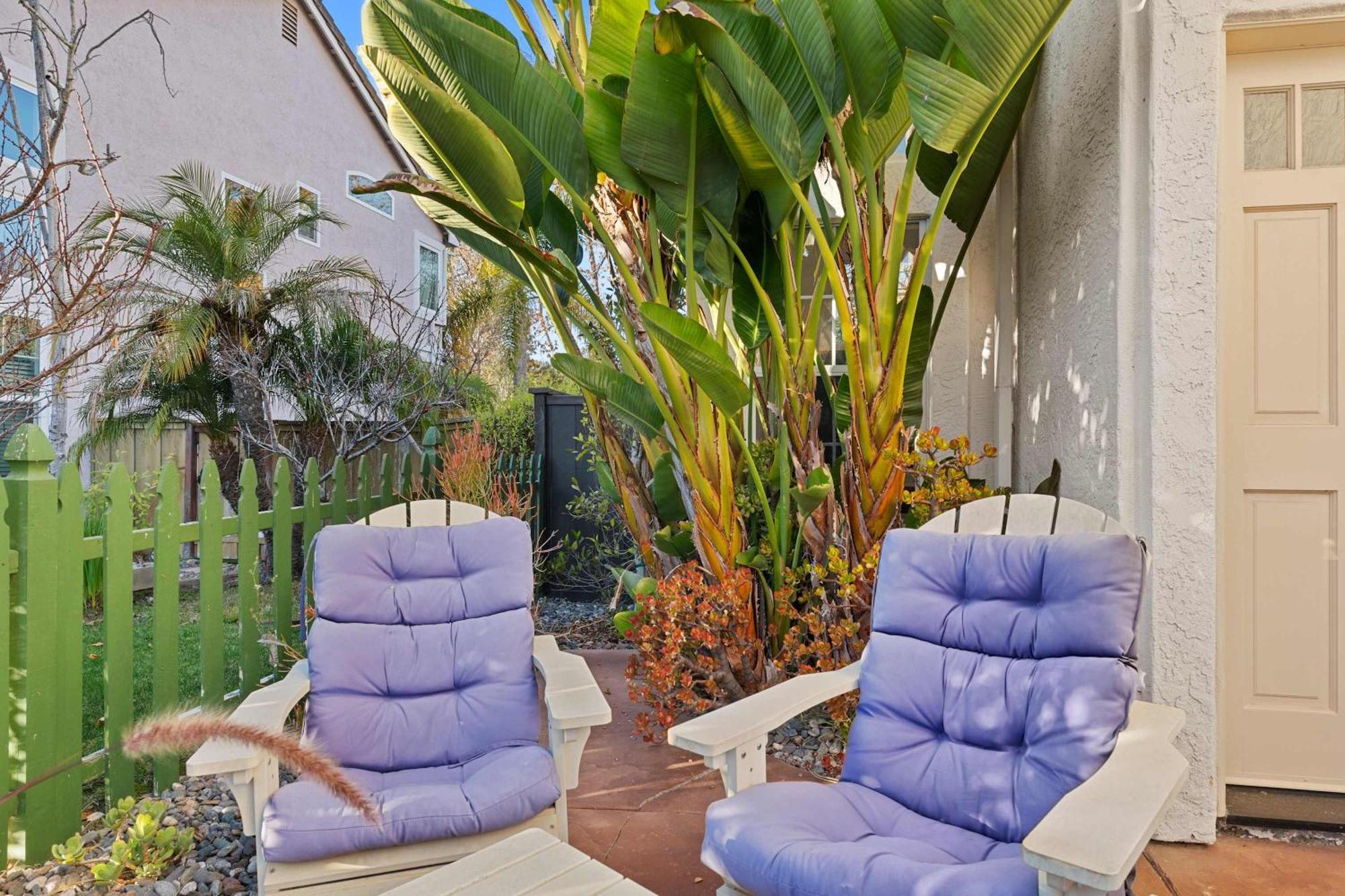 Del Mar Deluxe Palace