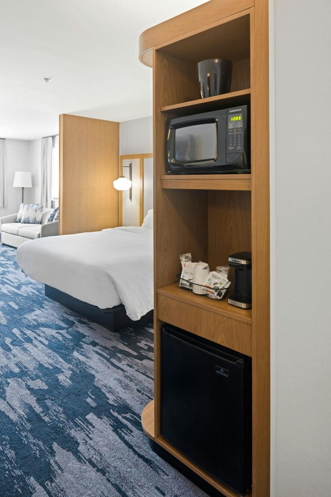 Hotel Fairfield & By Marriott Pacific