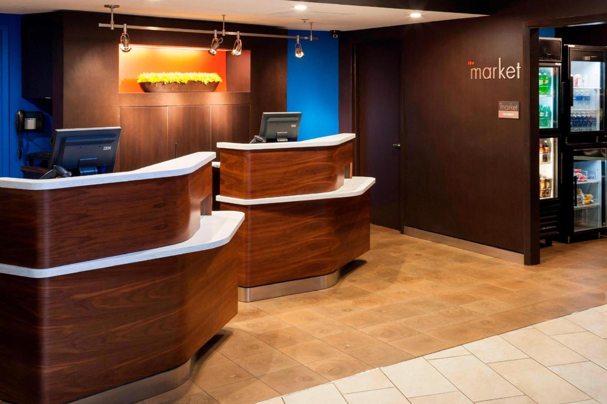Courtyard By Marriott Rancho Bernardo Hotel 3*
