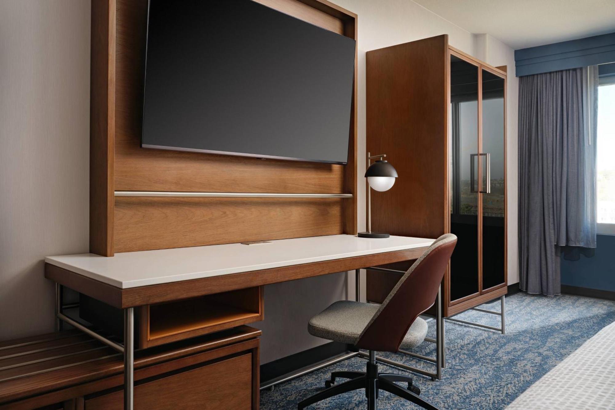 Courtyard By Marriott Mission Valley/hotel Circle Hotel 3*