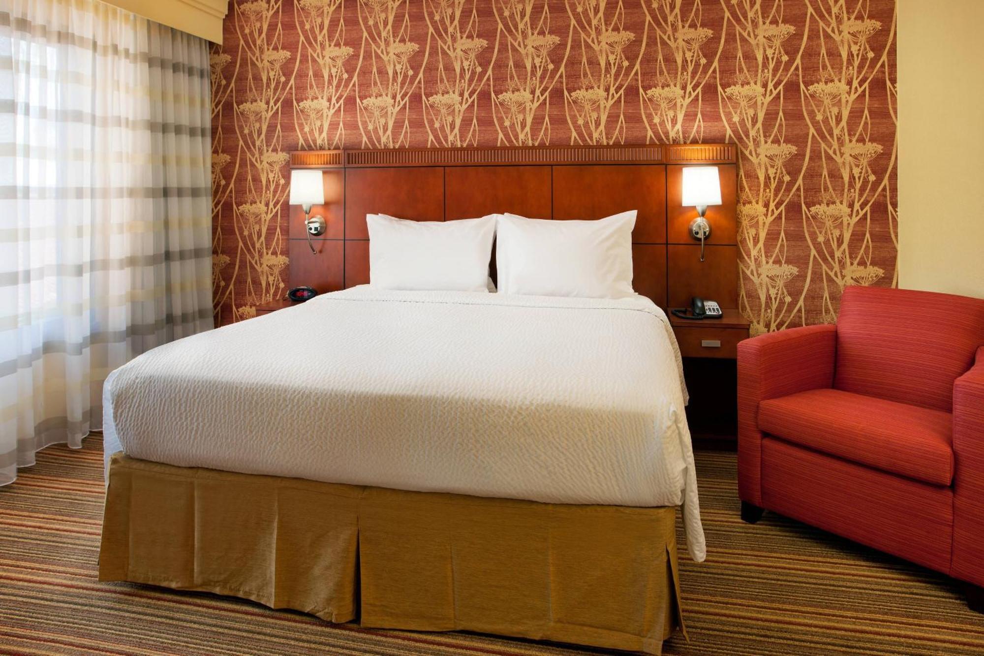 Courtyard By Marriott Sorrento Valley Hotel