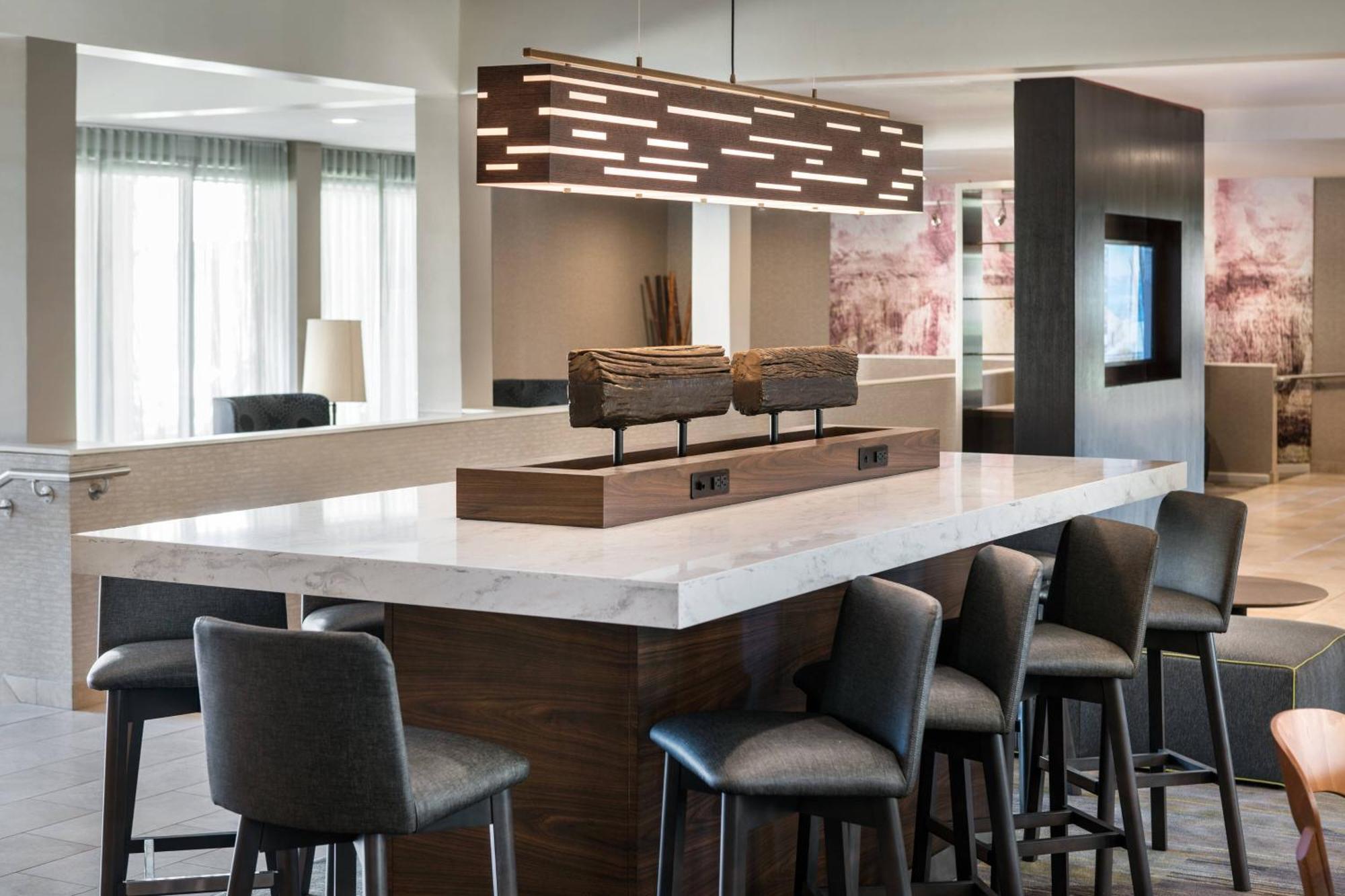 Courtyard By Marriott Sorrento Valley