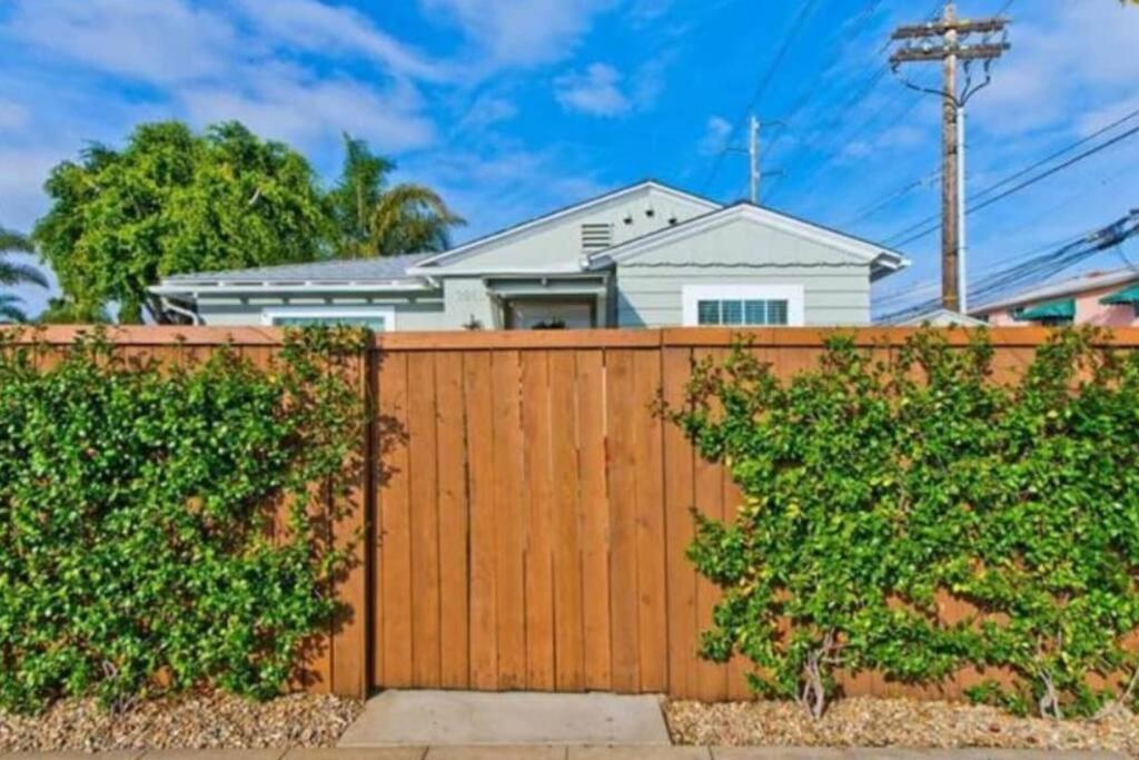 Charming Mid-century Craftsman, Hot Tub With Serene Yard *