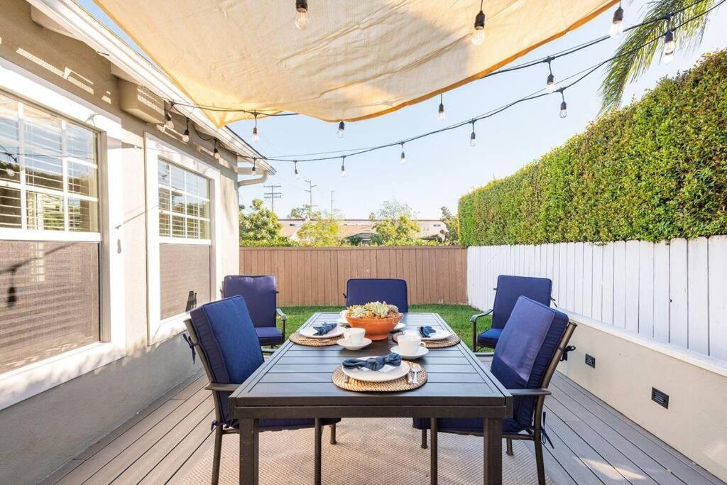 Charming Mid-century Craftsman, Hot Tub With Serene Yard Holiday home