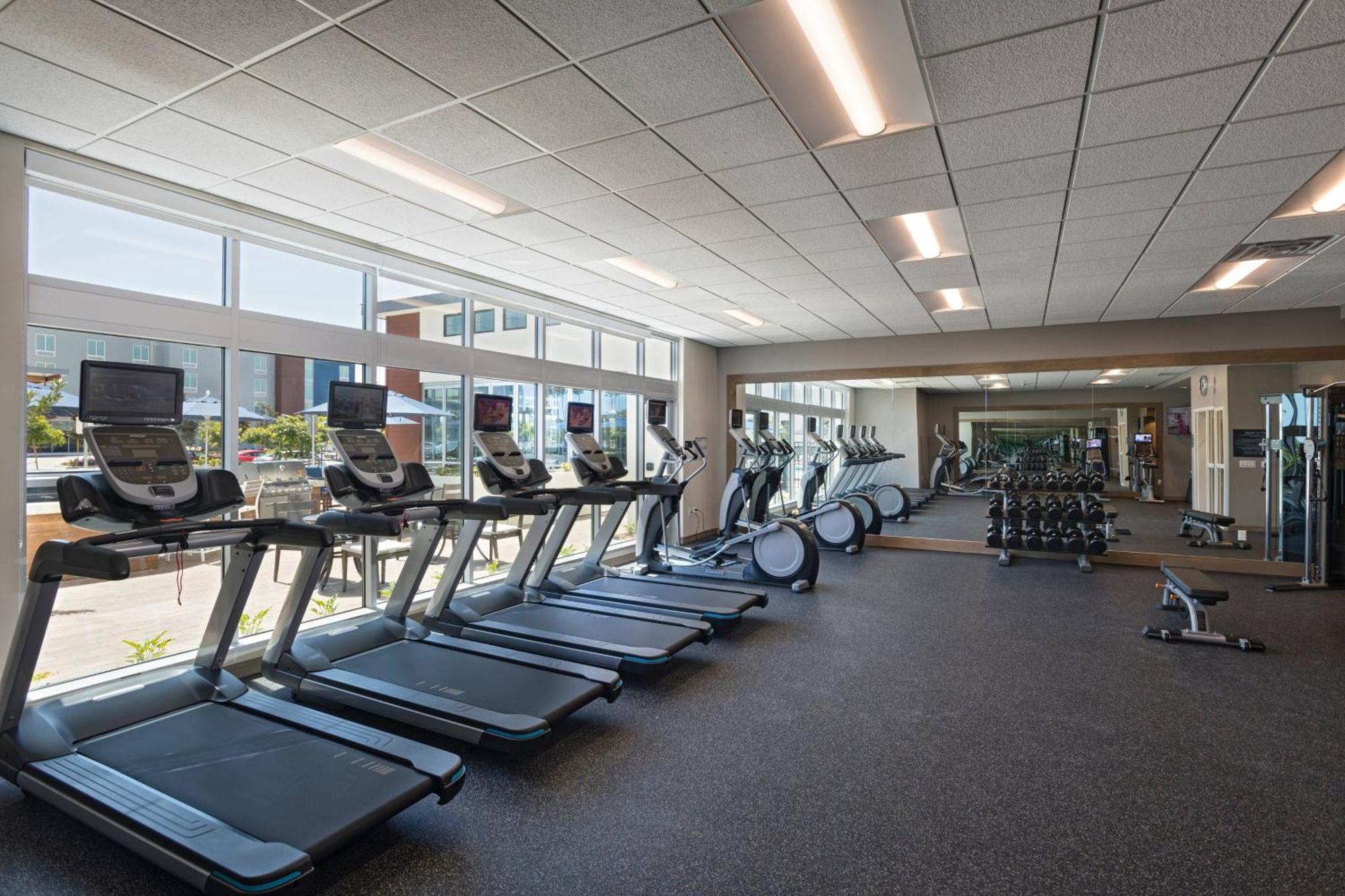 Towneplace By Marriott Airport/liberty Station Hotel
