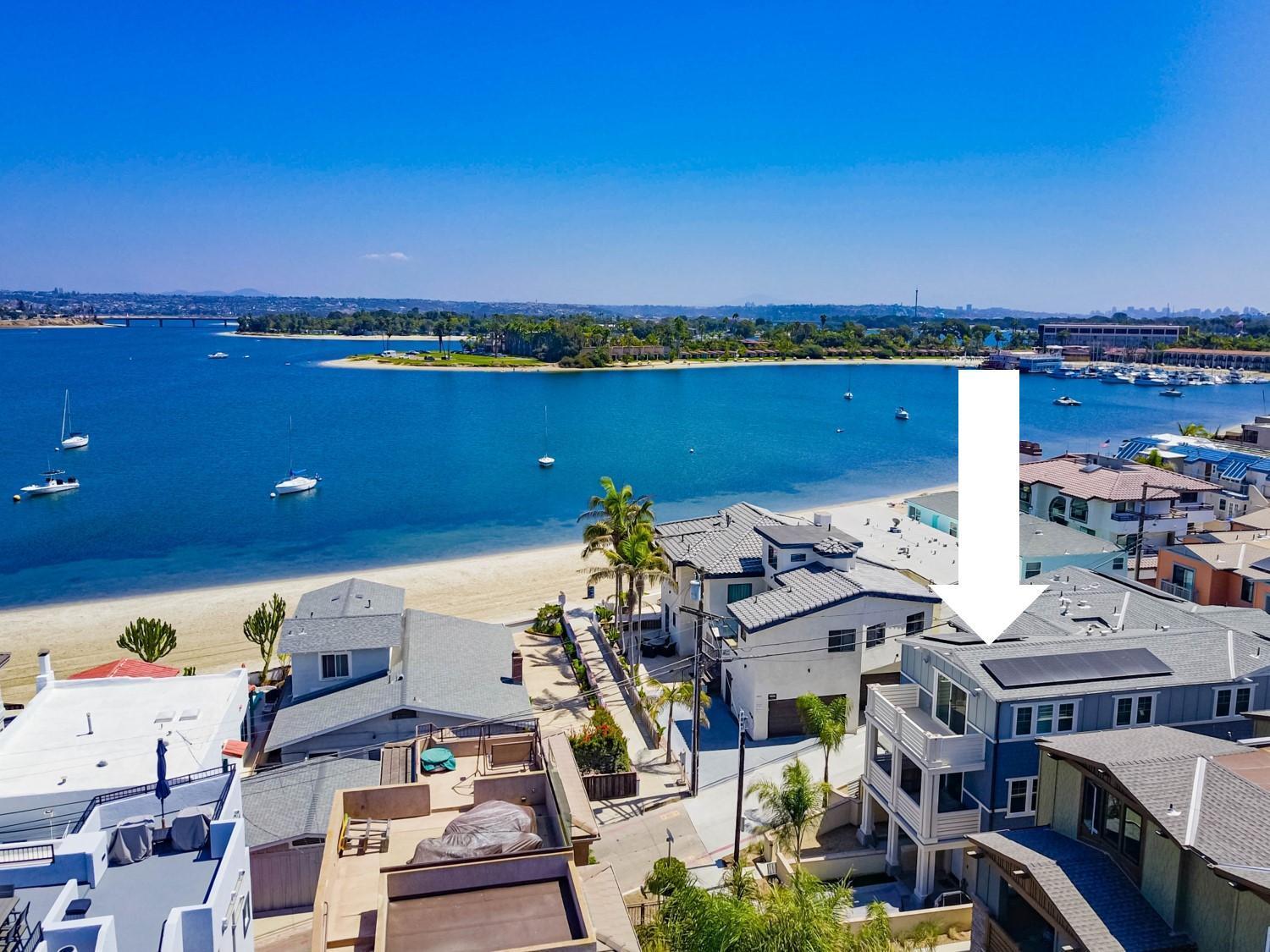 Bayside Cove 8 *