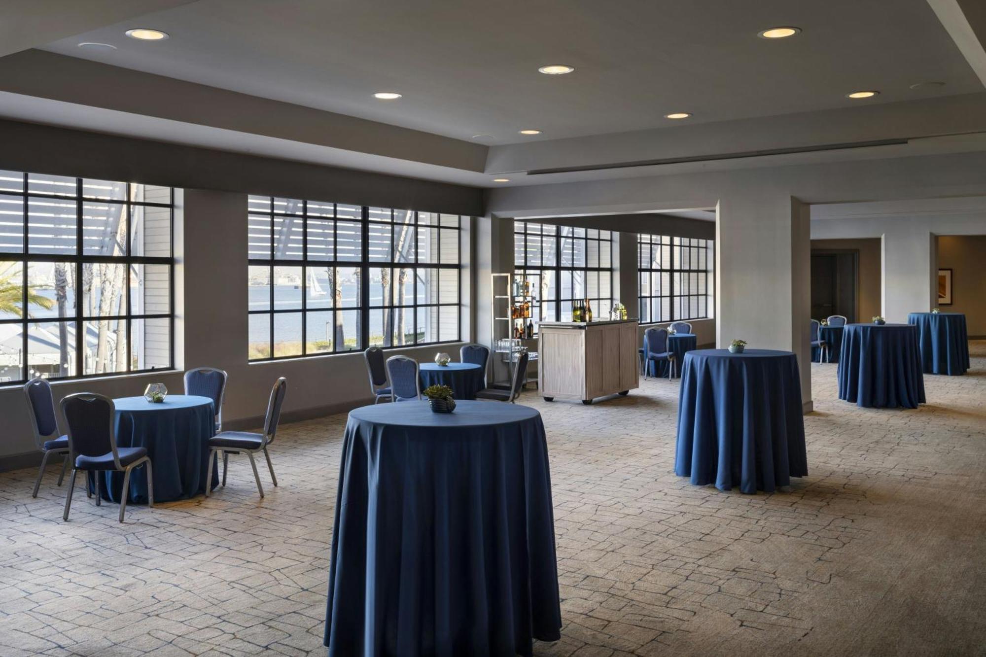 Coronado Island Marriott & 4*
