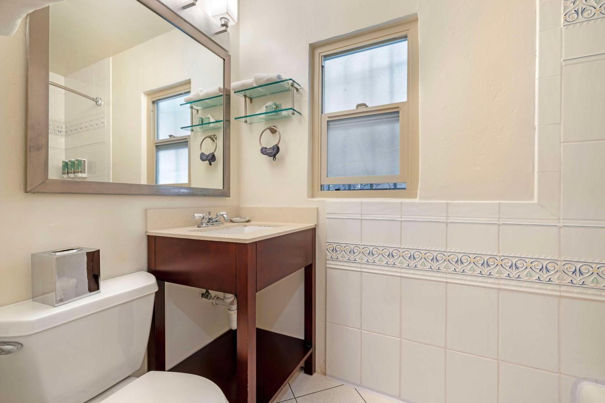 Western Downtown 3*