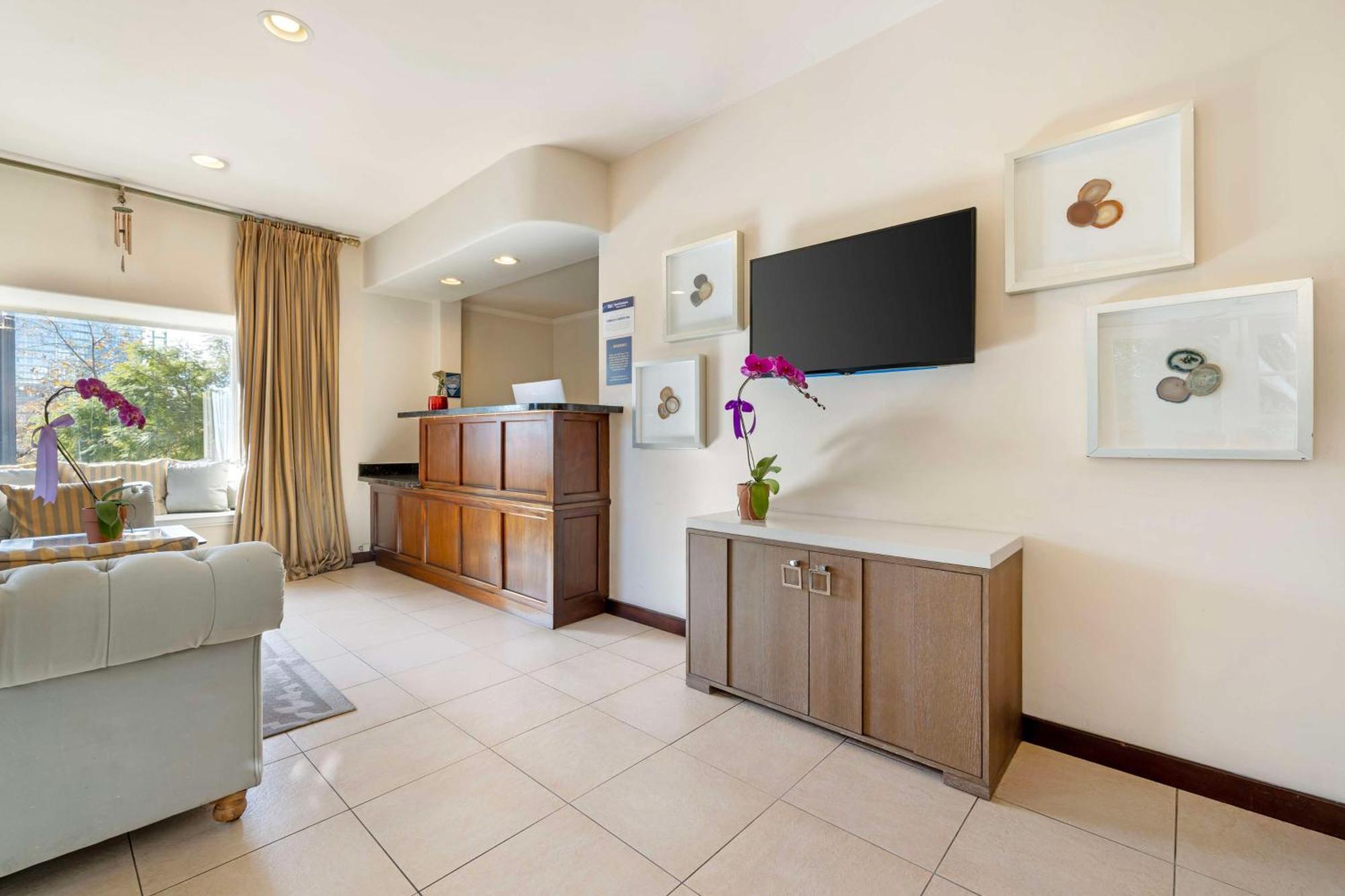 Western Downtown 3*