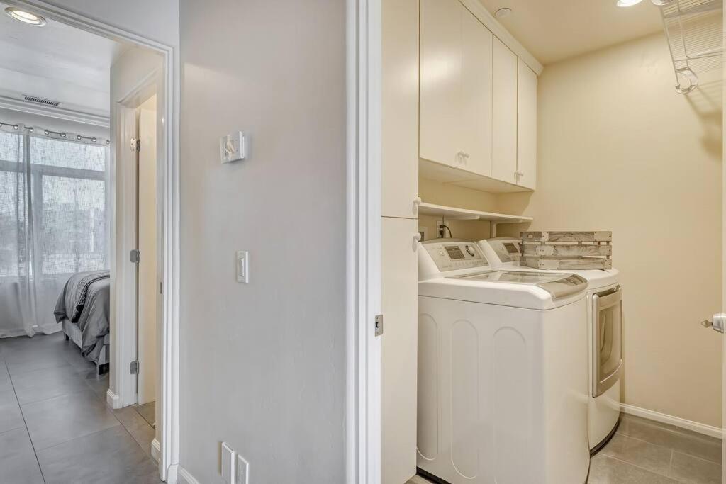 Villa 4br Spectacular Harbor View Modern 5min Zoo San Diego