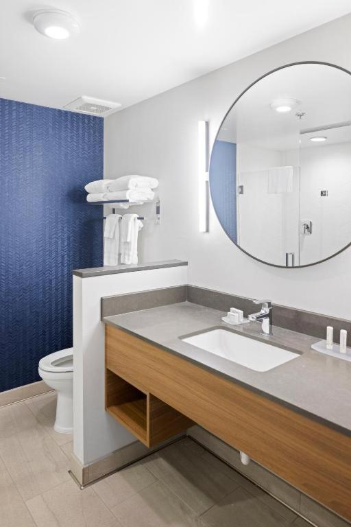 Fairfield & By Marriott Pacific Hotel