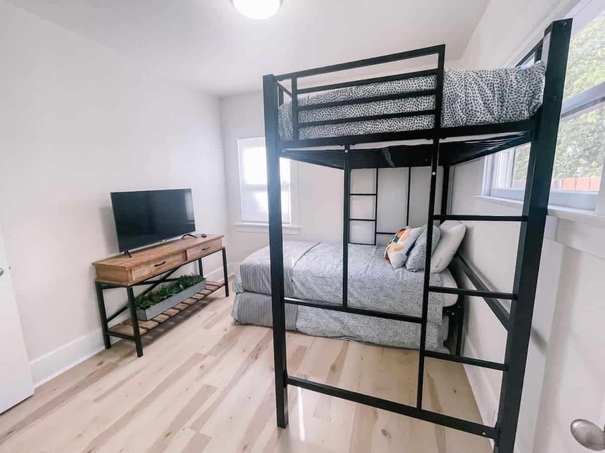 Modern Gem In North Park *