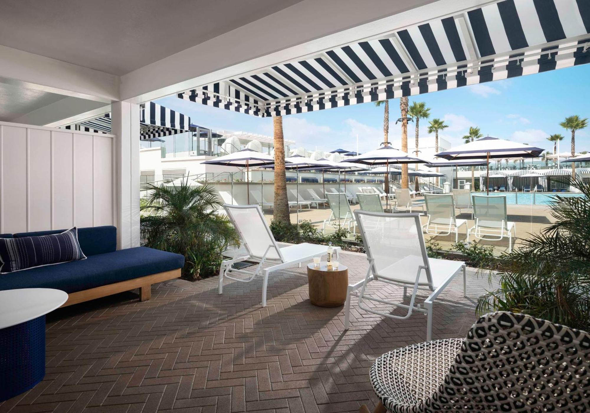 Del Coronado, Curio Collection By Hilton