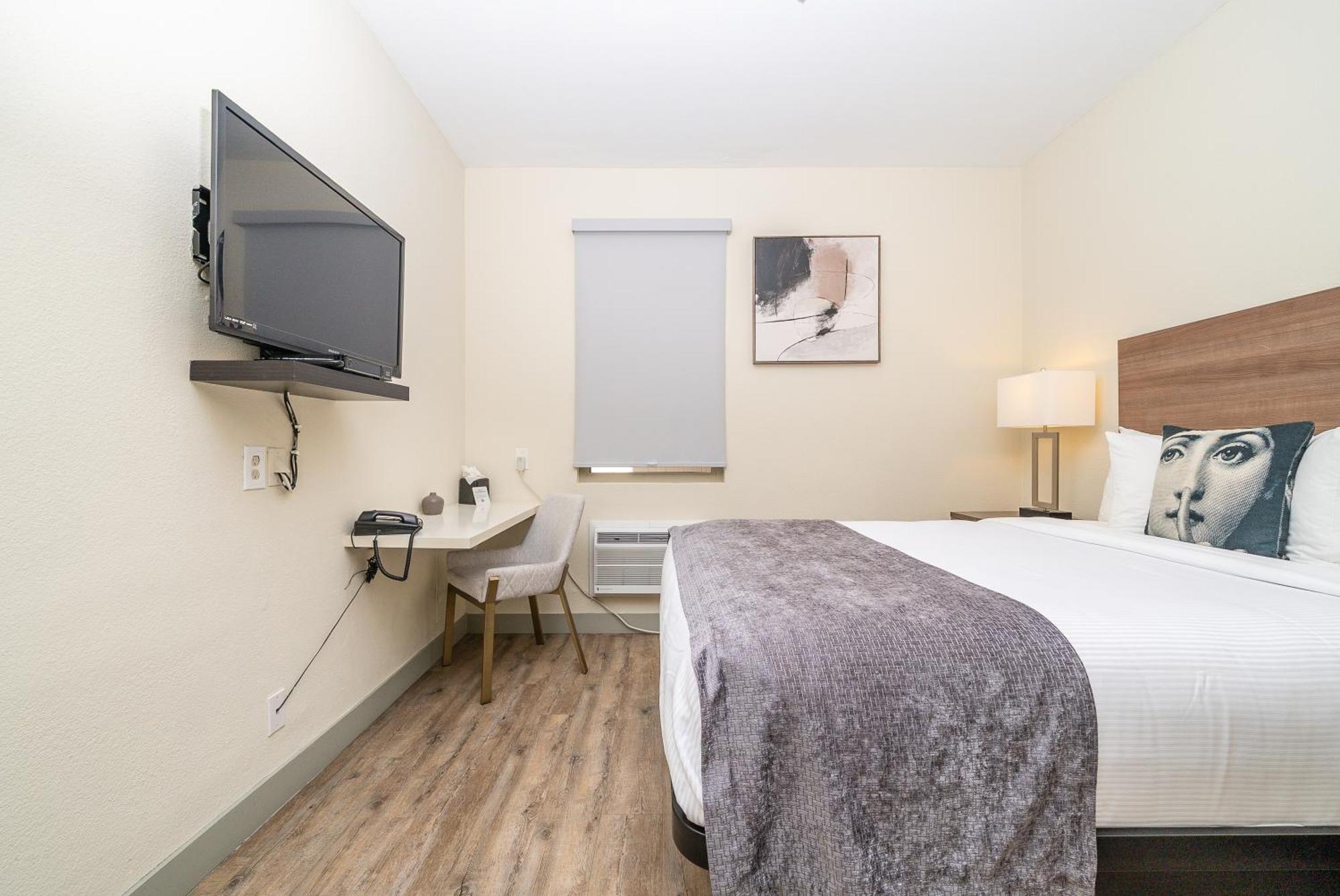 Urban Boutique Hotel- Little Italy, Downtown